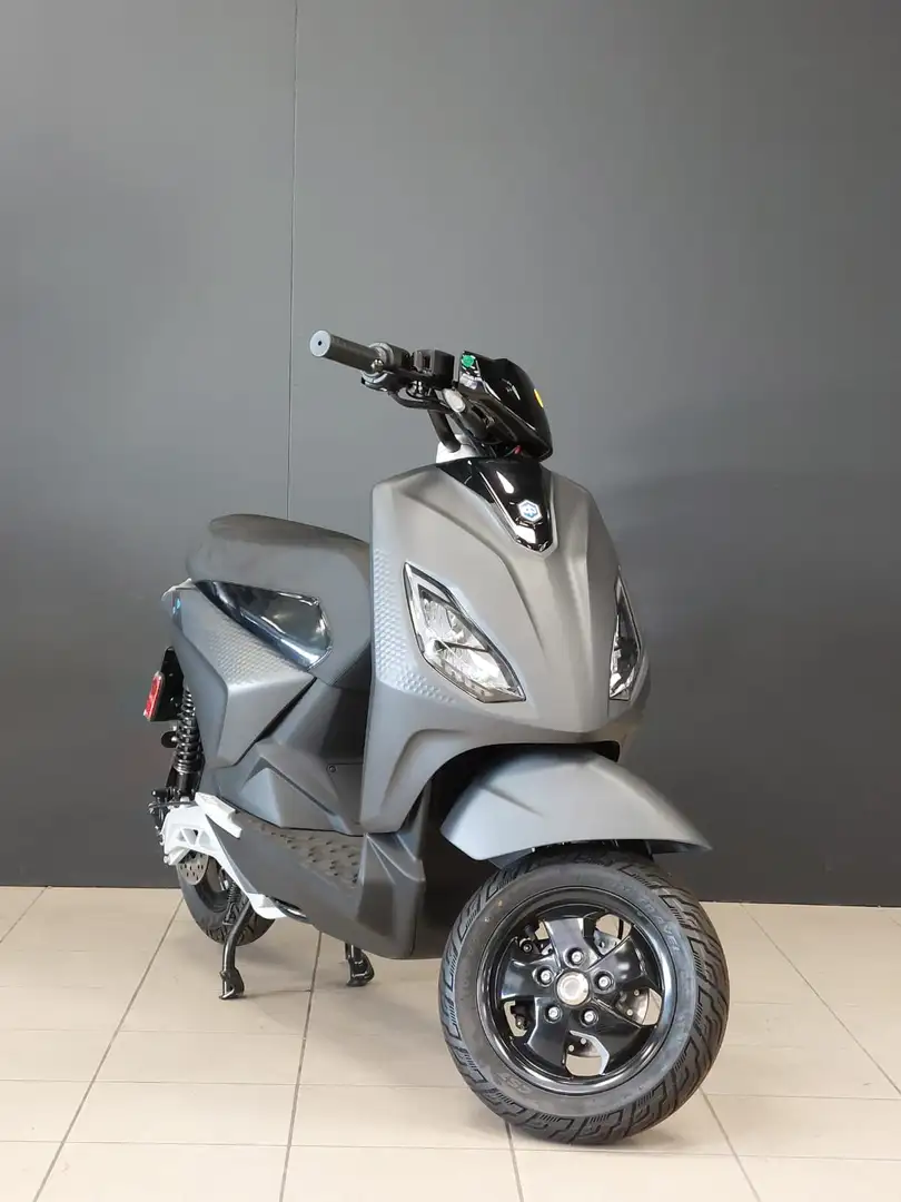 Piaggio Grigio - 2