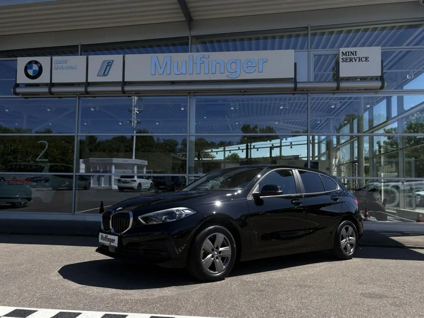 BMW 118 i Advantage PanoDach DAB LED LiveProf PDC Navi Černá - 2
