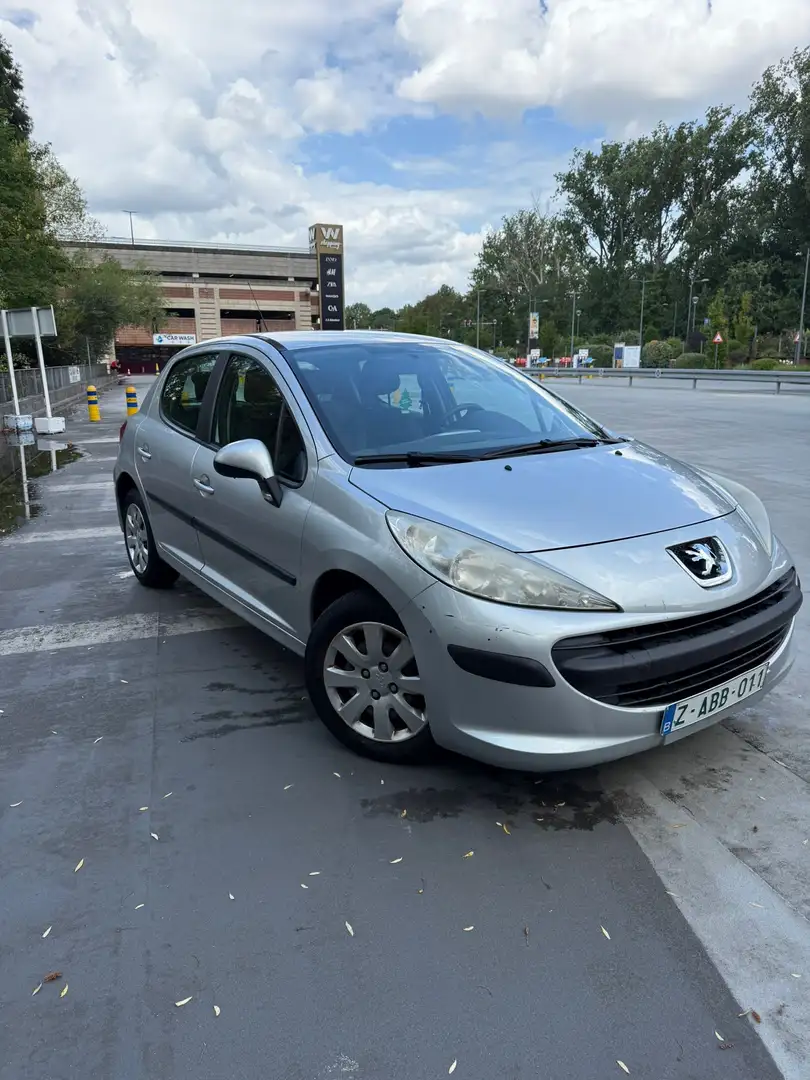 Peugeot 207 1.4 i sport line - 1