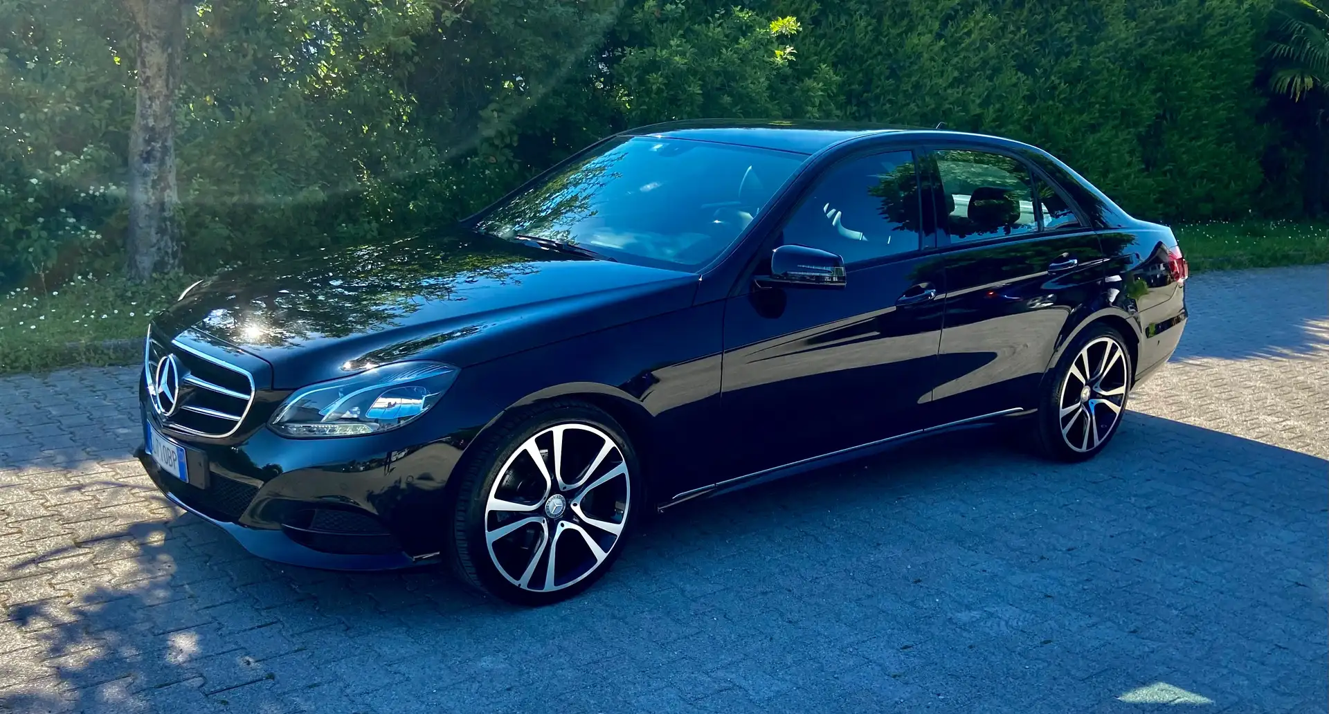 Mercedes-Benz E 200 Premium *Privato* Schwarz - 1