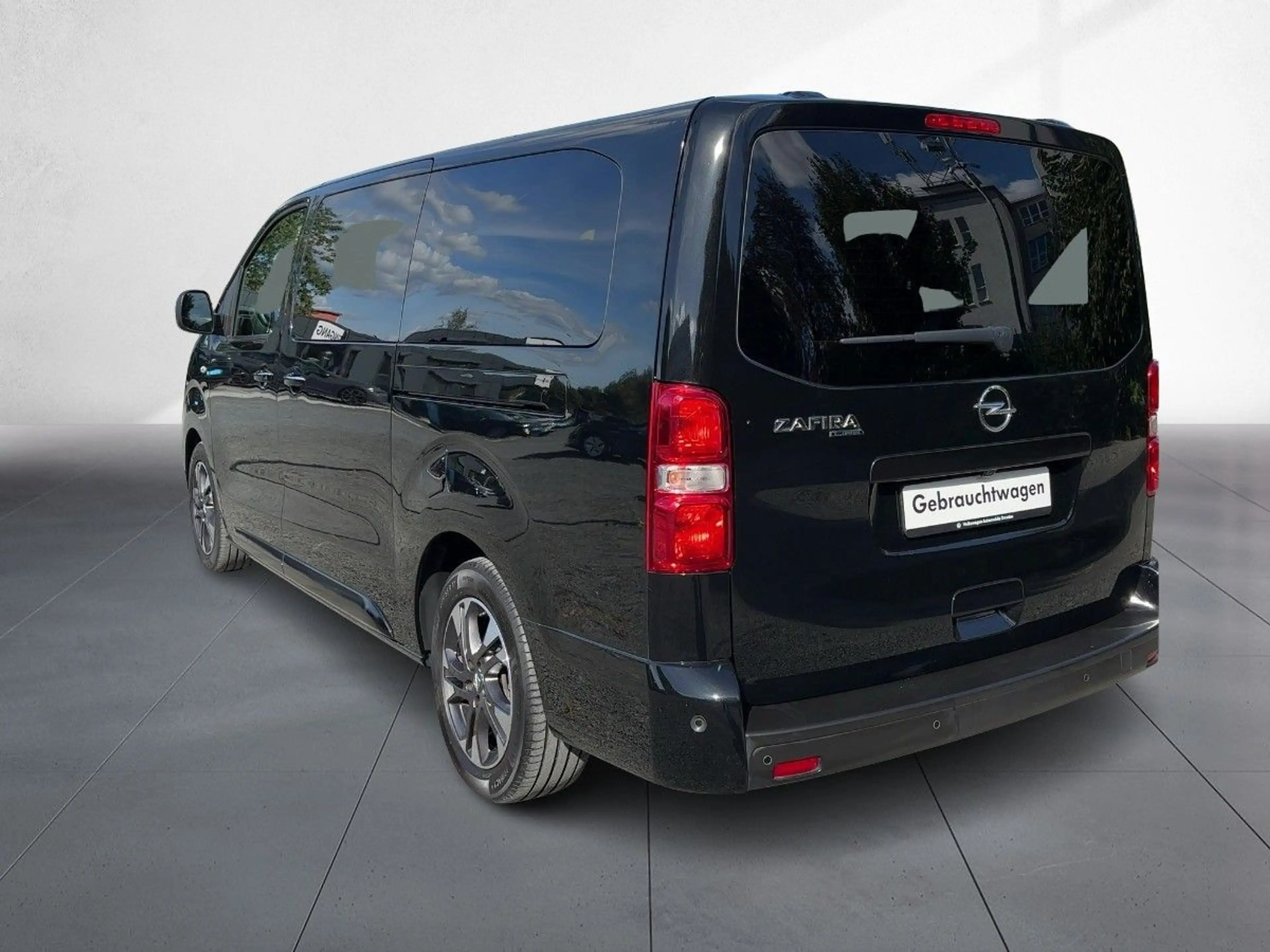 Opel Zafira Life L 2.0 TDI BI-XENON STHZG HUD PANO — photo 3