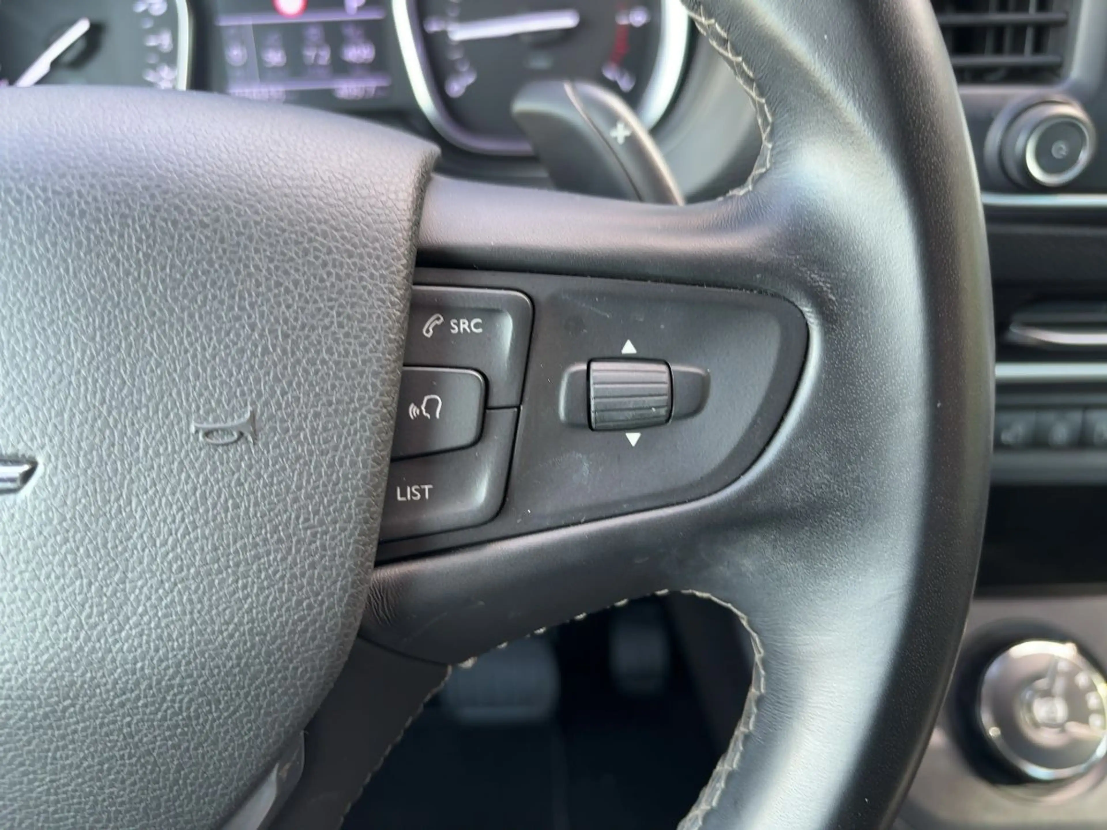 Opel Zafira Life L 2.0 TDI BI-XENON STHZG HUD PANO — photo 15