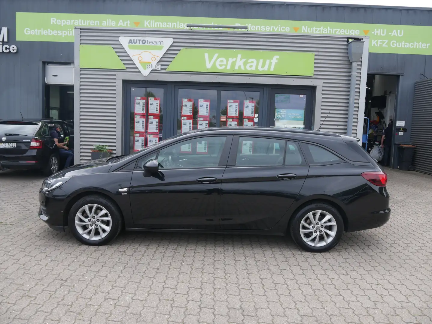 Opel Astra 120 Jahre Start/Stop Noir - 1