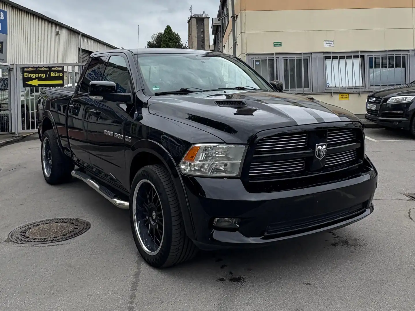 Dodge RAM 5,7L Hemi , Motor erst 60 tsd km m. Belegen Schwarz - 1
