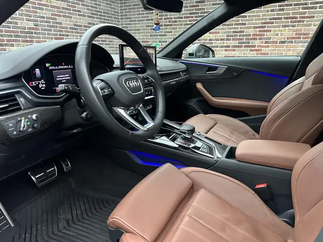Audi A4 view 3