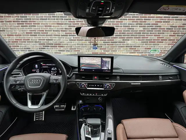 Audi A4 view 11