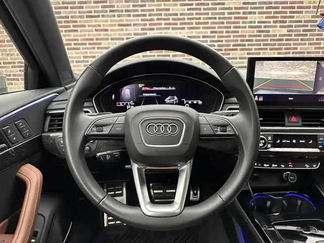 Audi A4 view 12