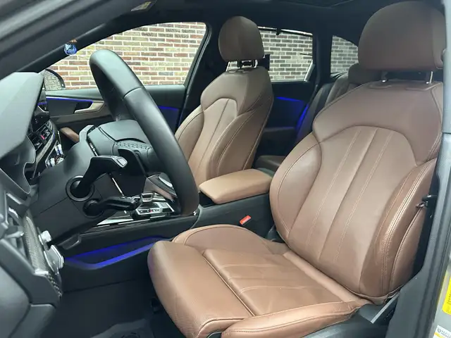 Audi A4 view 13