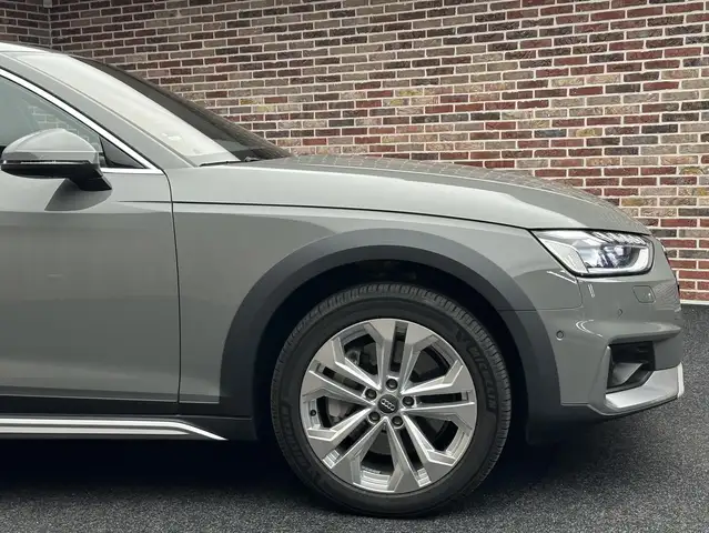 Audi A4 view 8