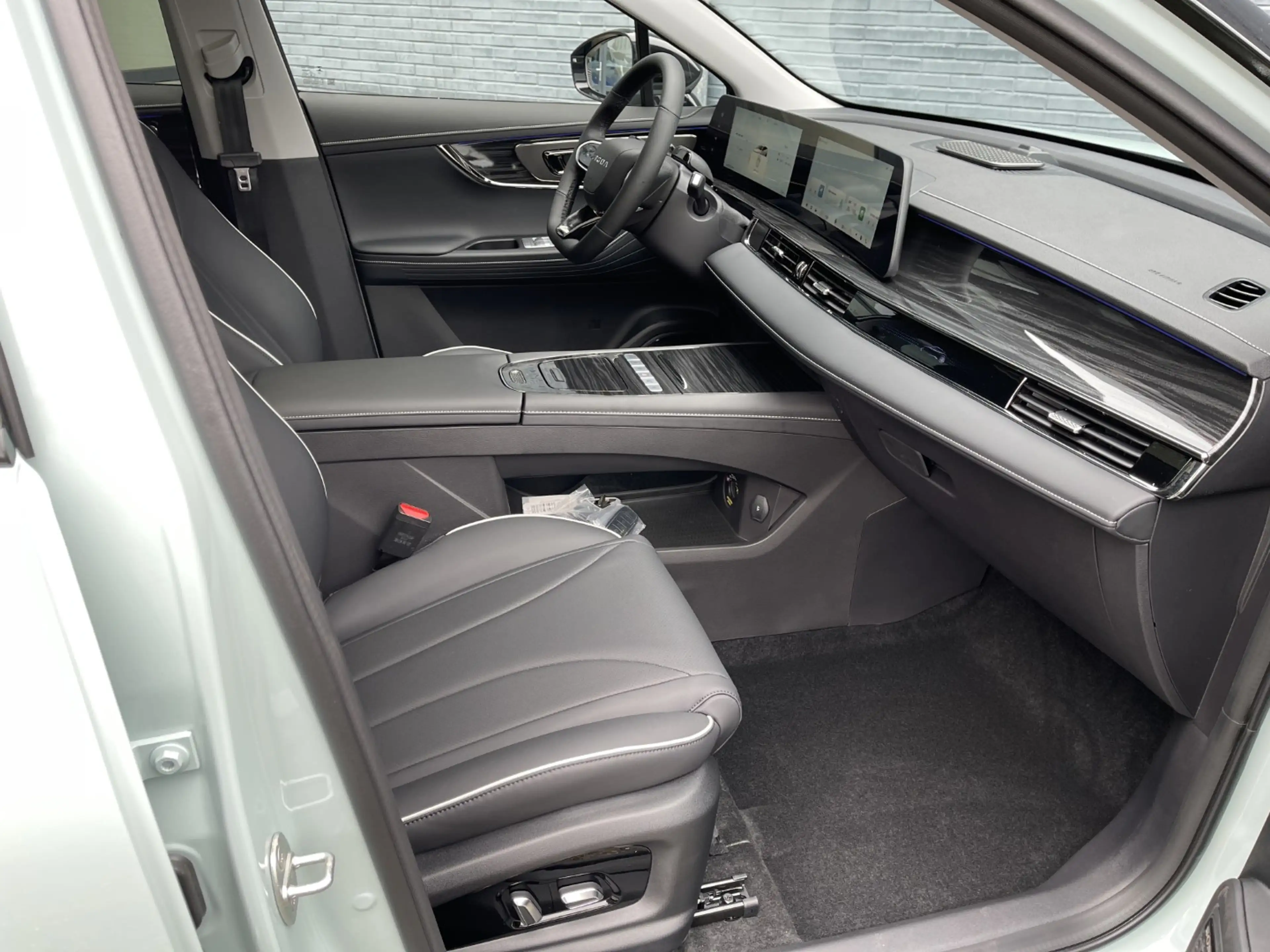 Omoda 5 60,9 kWh 205pk Premium Automaat | 7 jaar Garantie — photo 8