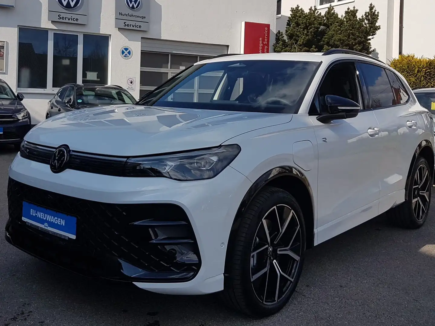 Volkswagen Tiguan 1.5 TSI eHybrid 150 kW R-Line*GAR 5J/100TKM*MATRIX Weiß - 2