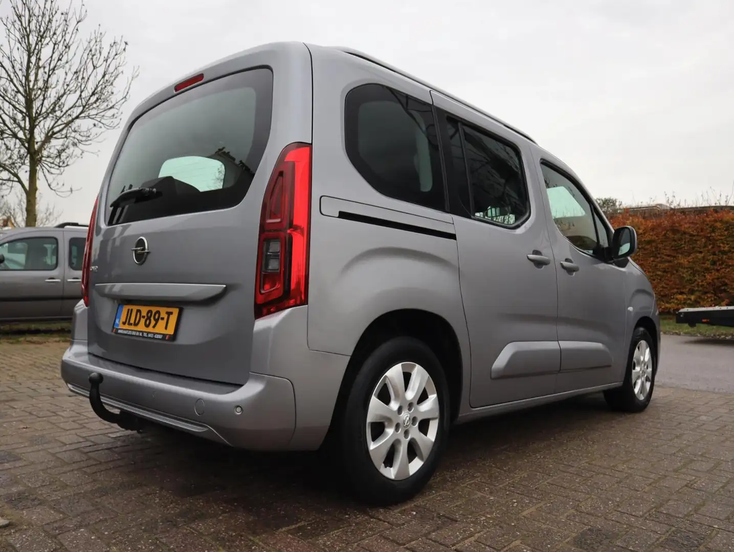 Opel Combo Tour 1.2 Turbo Edition (Vol-Opties!) Grijs - 2