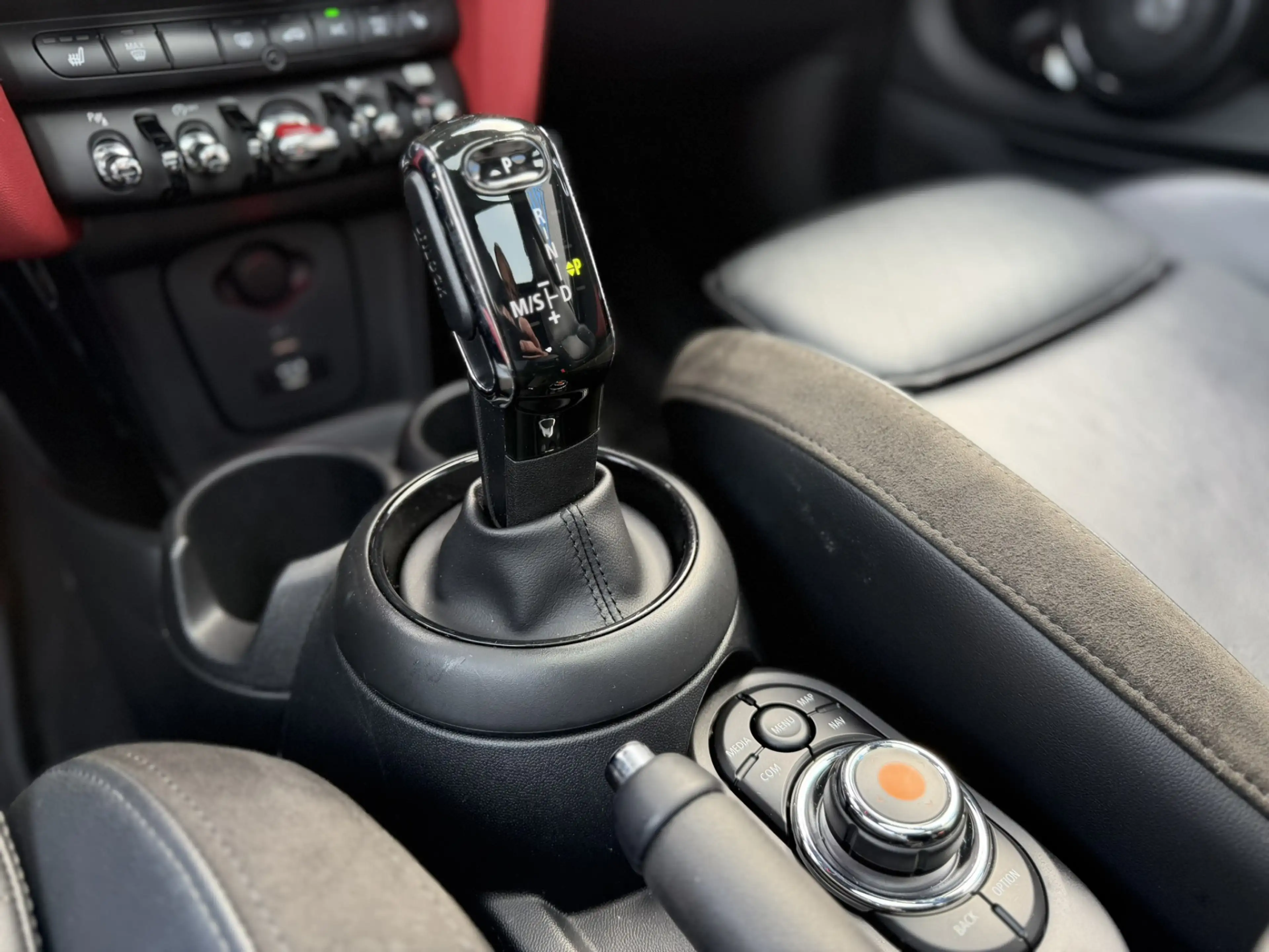 MINI John Cooper Works 3-Deurs 1.5 Cooper Dalston Panoramadak Harman-Kard — photo 13