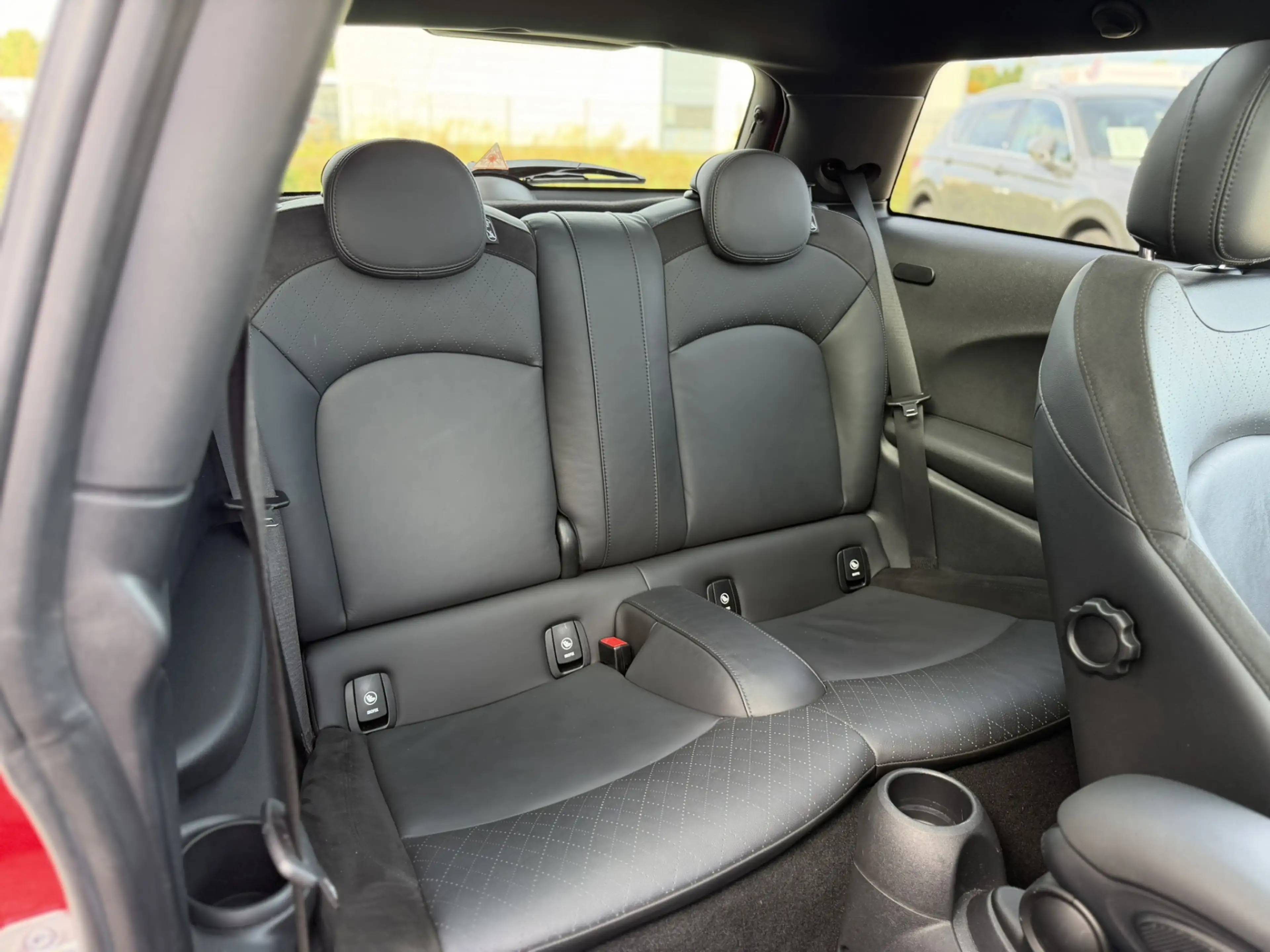MINI John Cooper Works 3-Deurs 1.5 Cooper Dalston Panoramadak Harman-Kard — photo 33