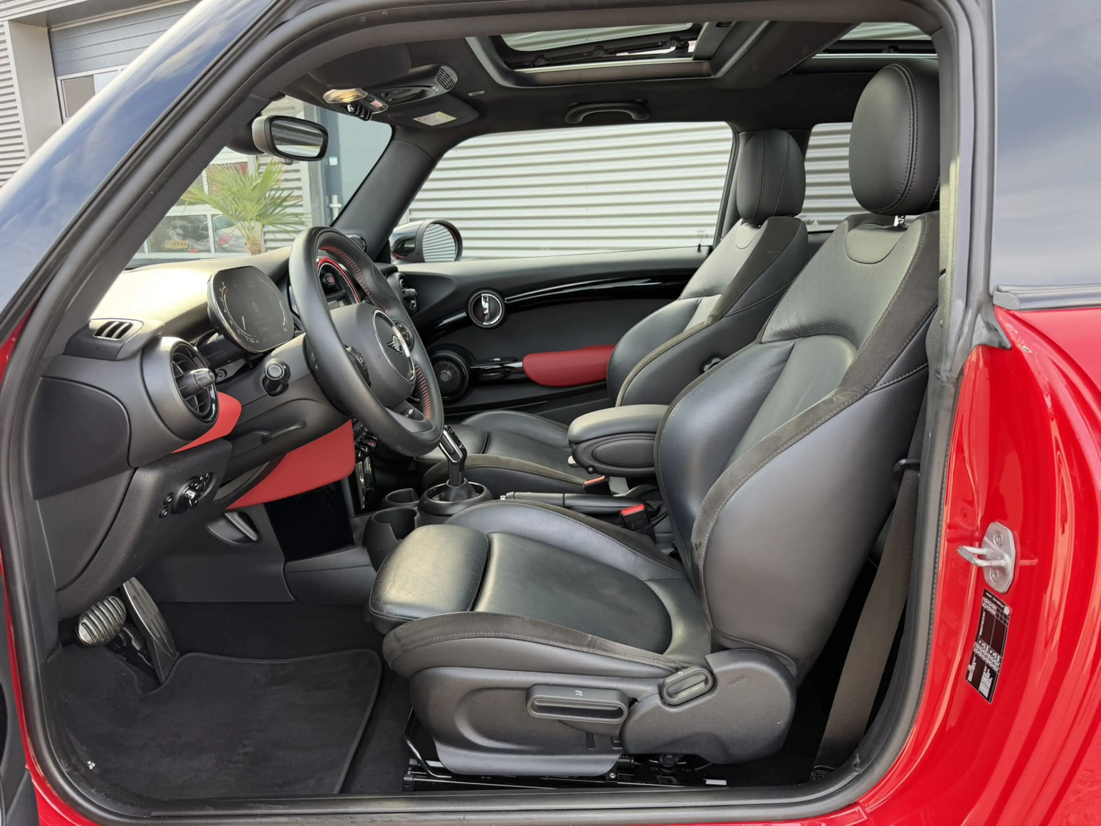 MINI John Cooper Works 3-Deurs 1.5 Cooper Dalston Panoramadak Harman-Kard — photo 31
