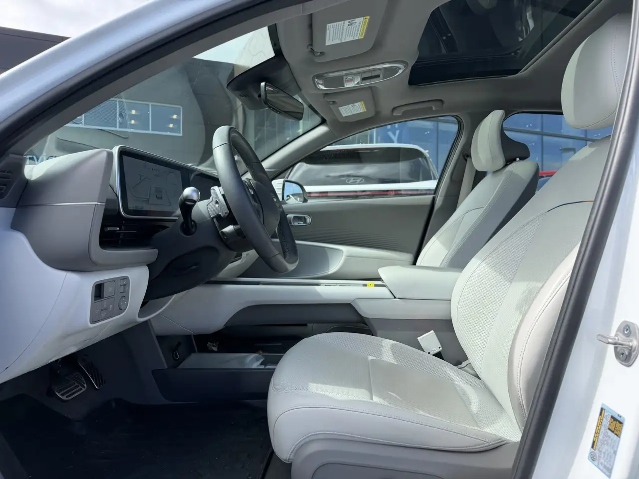 Hyundai IONIQ 6 photo Hyundai IONIQ 6
