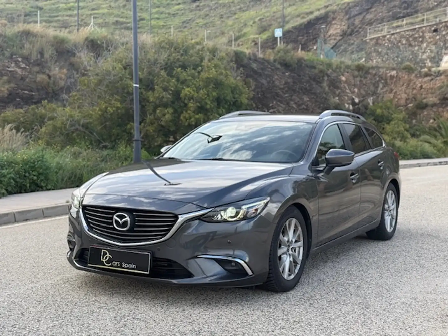 Mazda 6 W. 2.2DE Style (Navi) Aut. 110kW Gris - 1