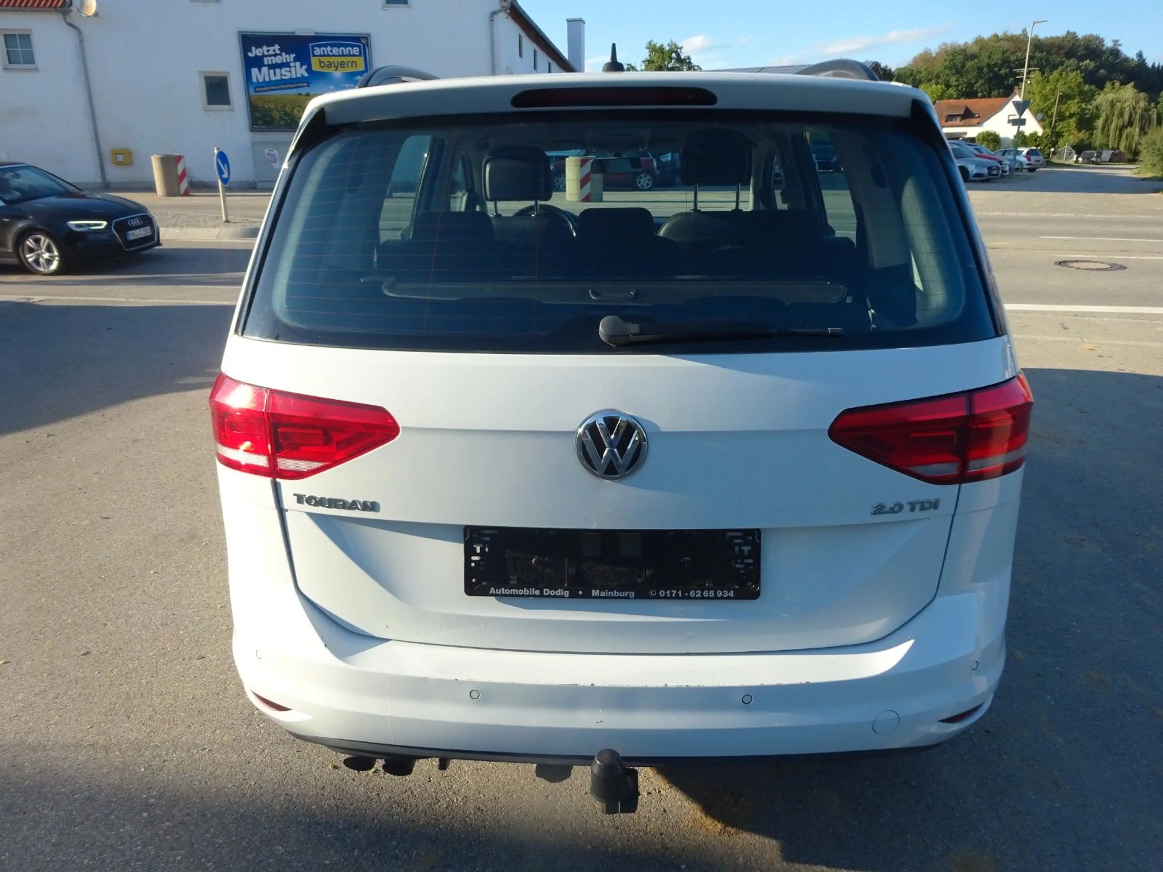 Volkswagen Touran BMT/Start-Stop/NAVI/AHK/7 Sitzer — photo 2