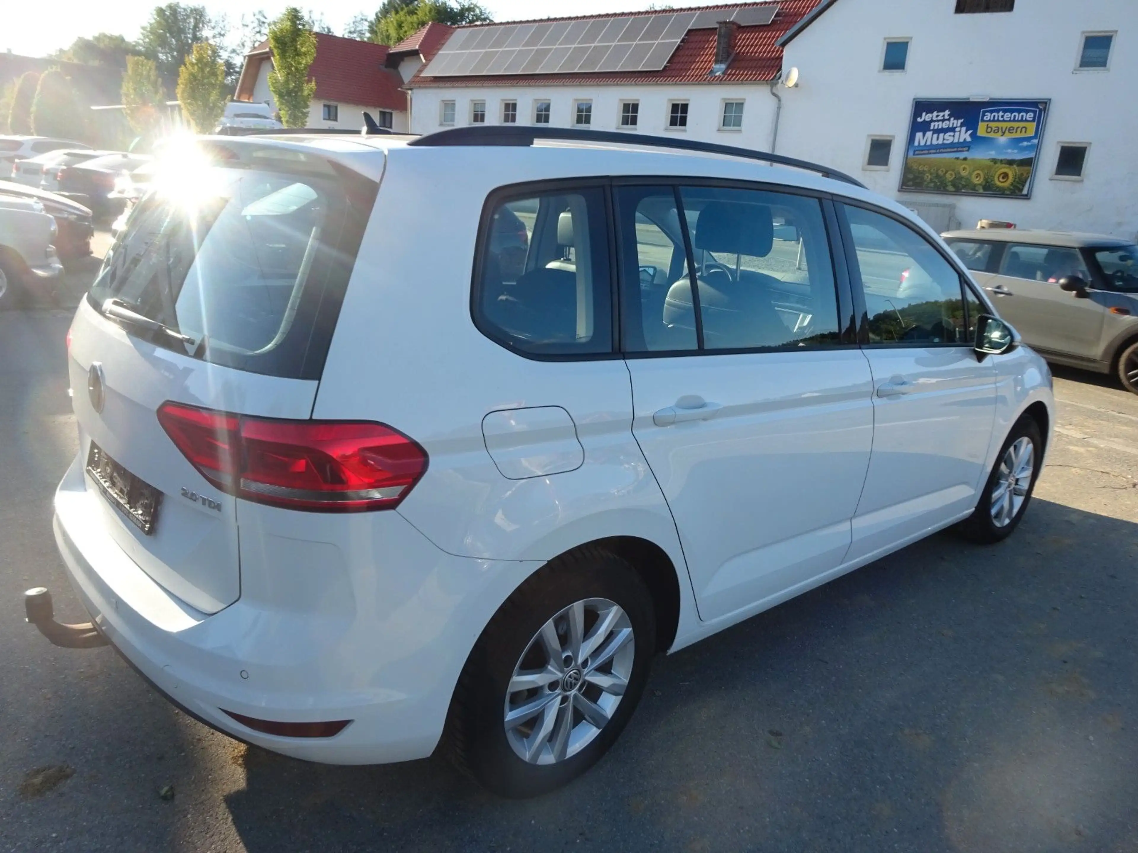 Volkswagen Touran BMT/Start-Stop/NAVI/AHK/7 Sitzer — photo 7