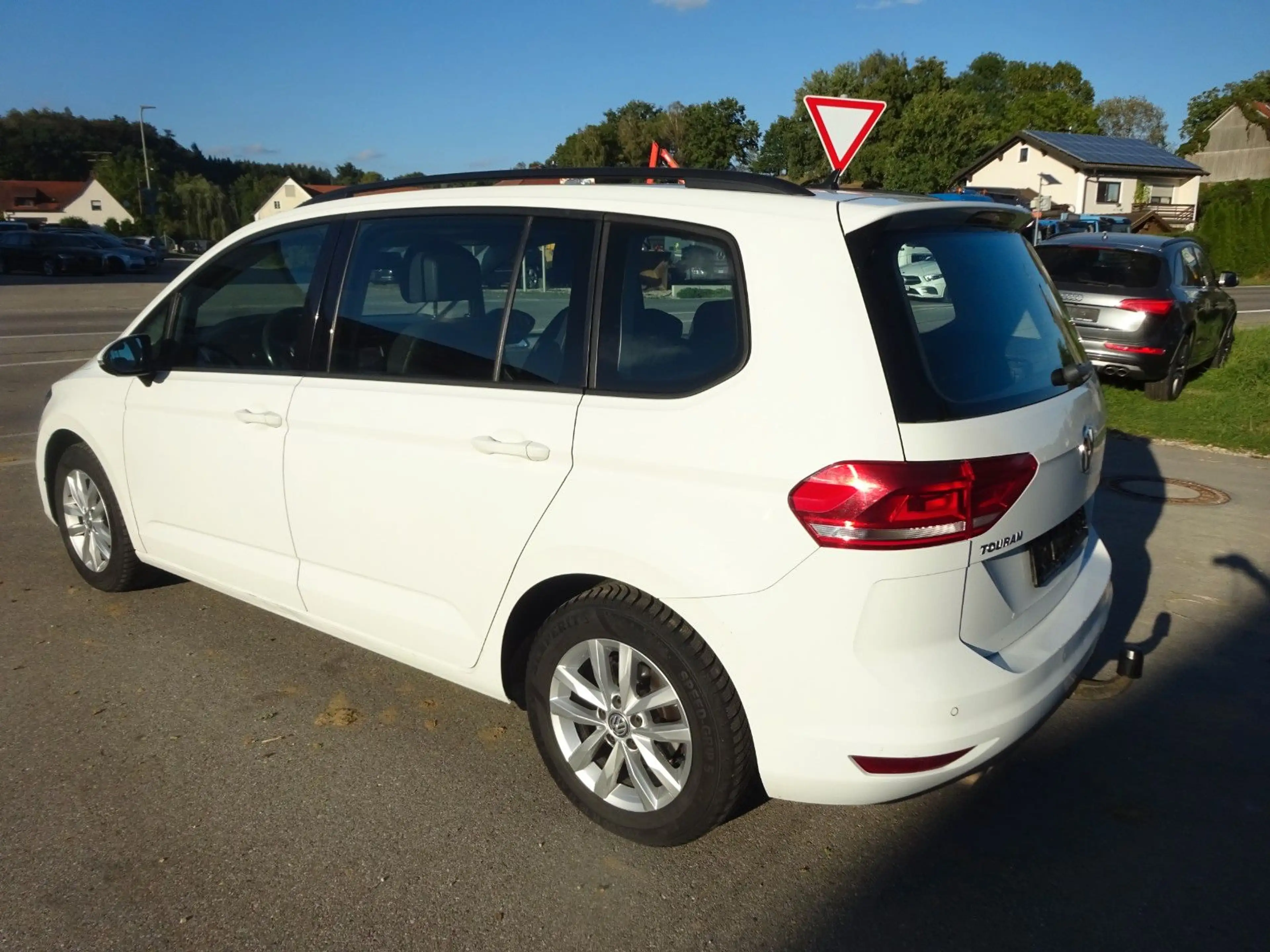 Volkswagen Touran BMT/Start-Stop/NAVI/AHK/7 Sitzer — photo 9