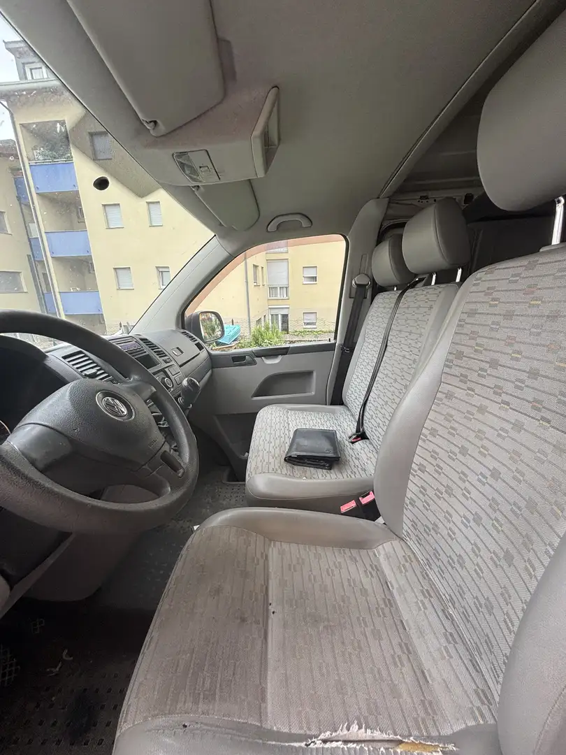 Volkswagen Transporter T5 - 2