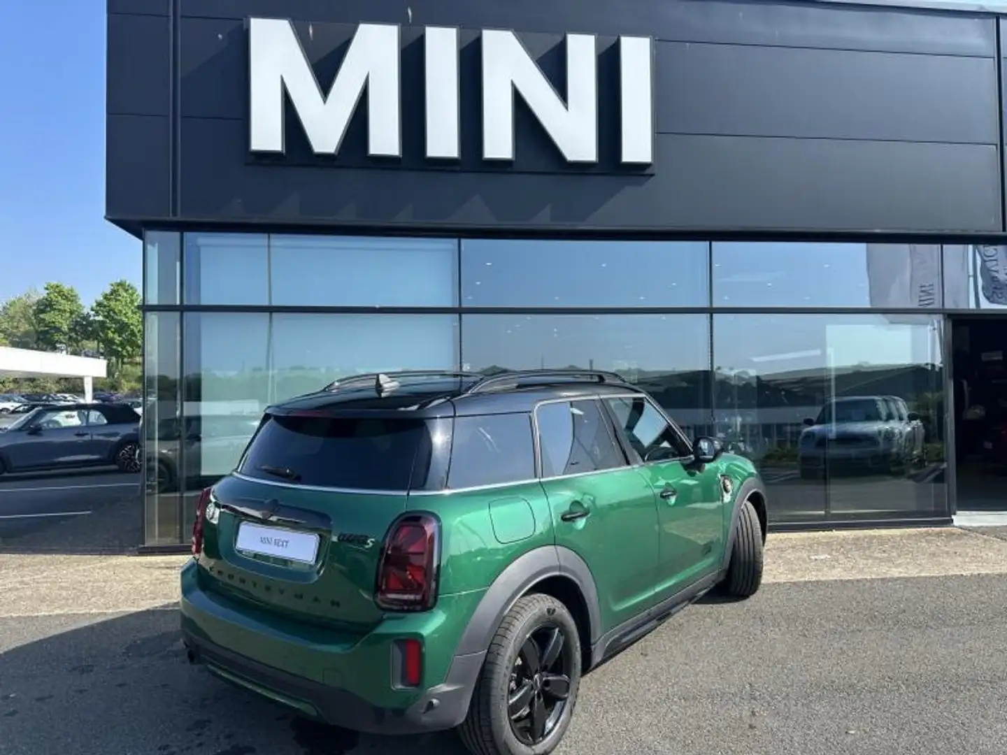 MINI Countryman C Cooper SE 125ch + 95ch Edition Premium ALL4 BVA6 Vert - 2