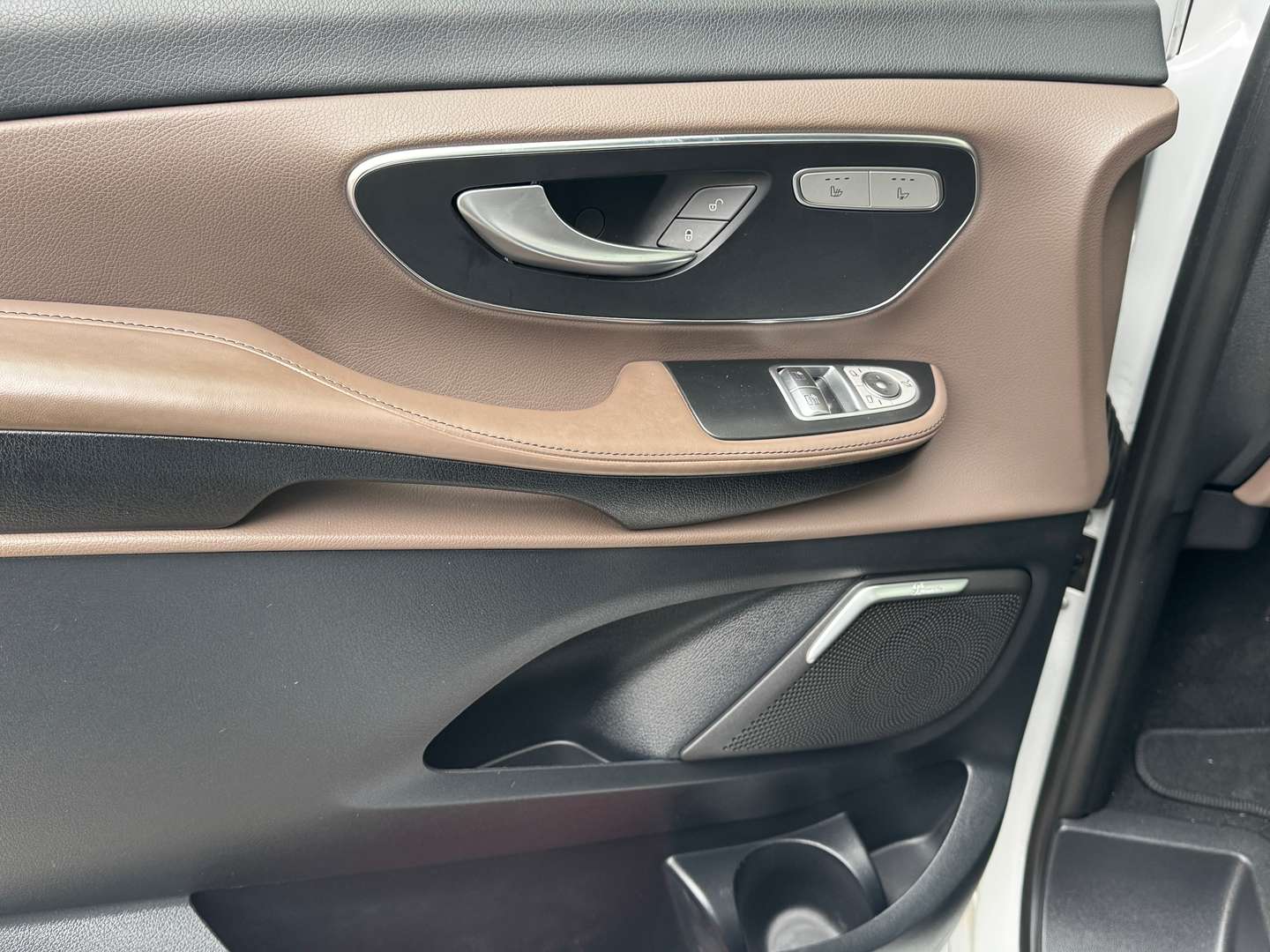 Mercedes V 300 D 300 AVANTGARDE - 2021 - Joinsteer - #4