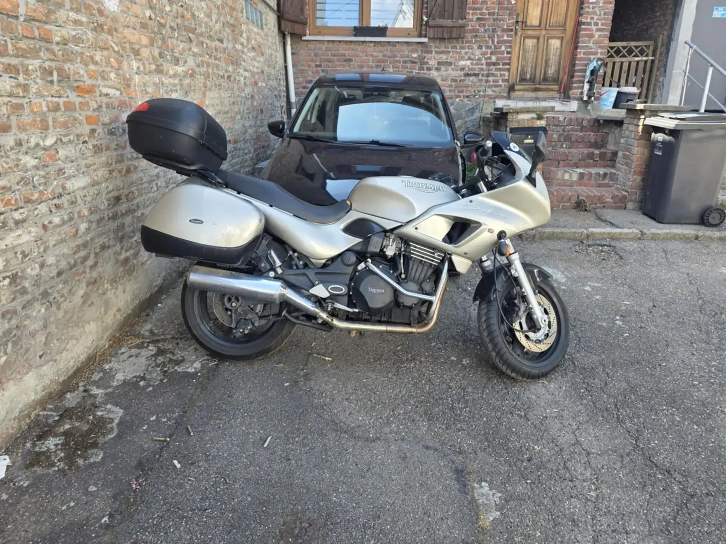 Triumph Sprint 900 Sprint tourer Beige - 1