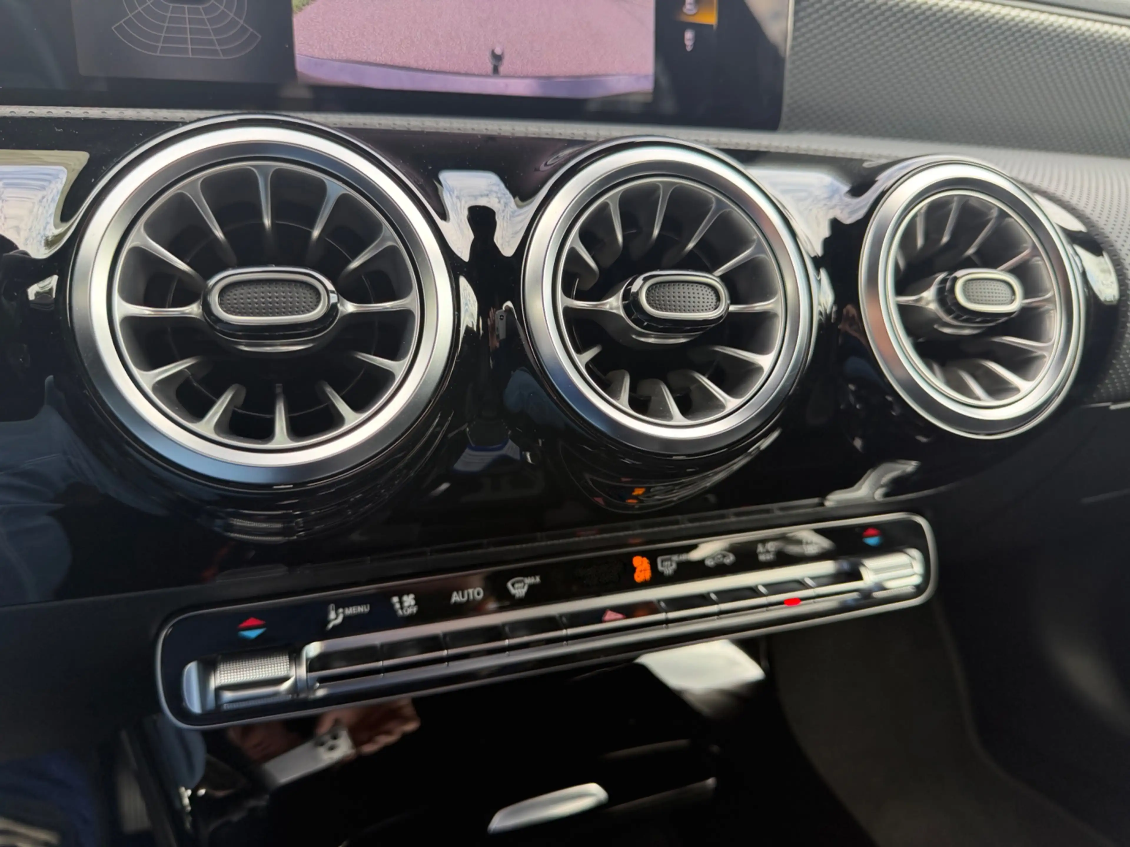 Mercedes-Benz A 250 e Business Solution Luxury Limited, leder, sfeerve — photo 13