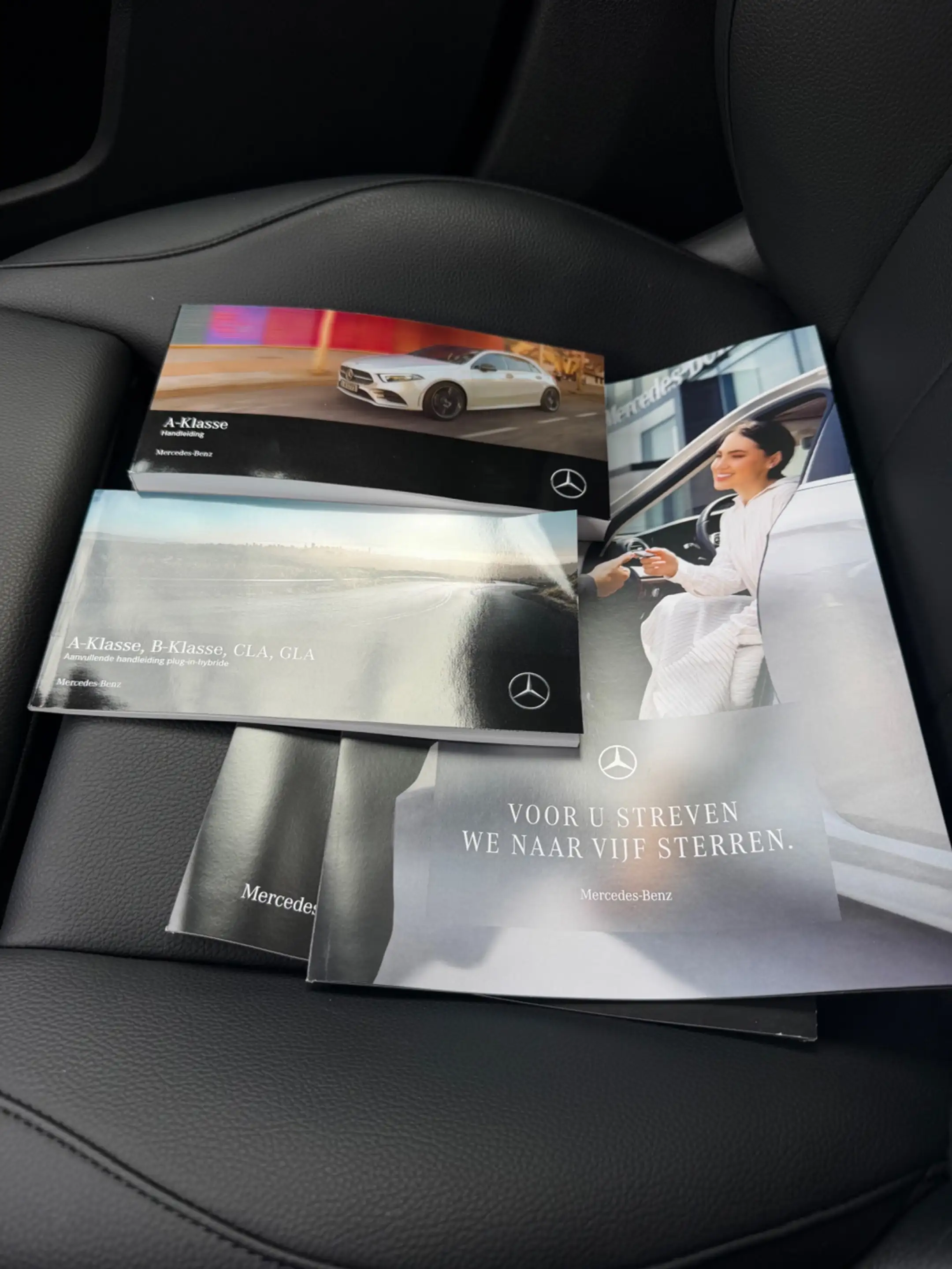 Mercedes-Benz A 250 e Business Solution Luxury Limited, leder, sfeerve — photo 8