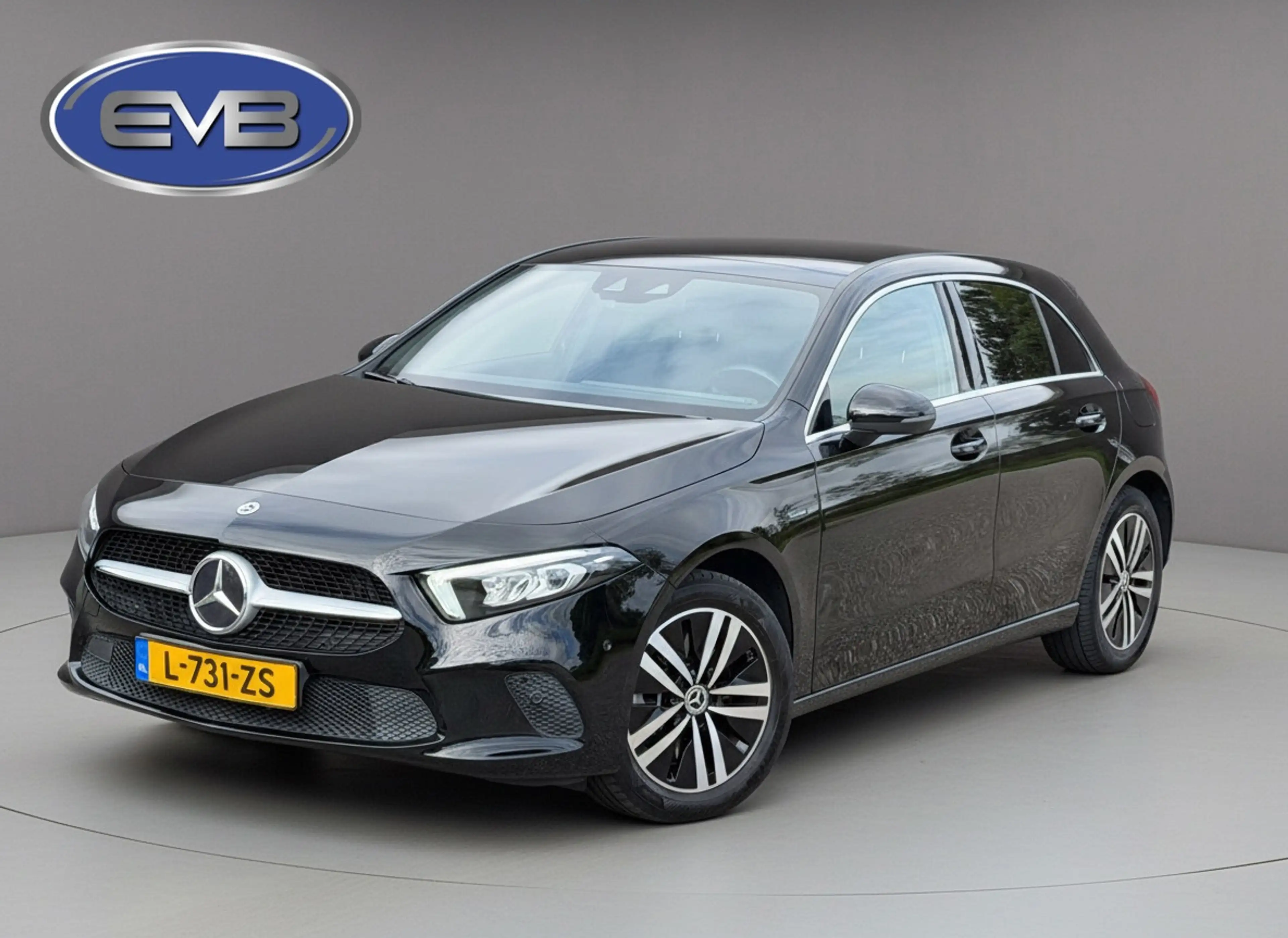 Mercedes-Benz A 250 e Business Solution Luxury Limited, leder, sfeerve — photo 22