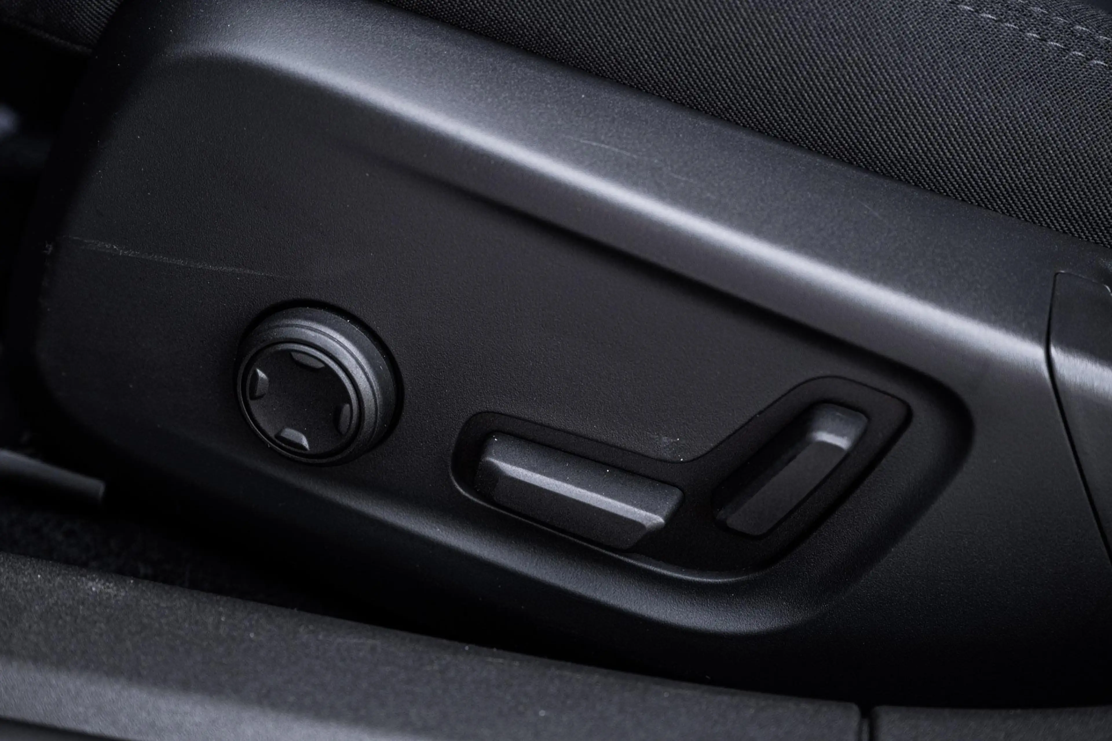 Polestar 2 Long Range Single Motor Plus 82 kWh — photo 7