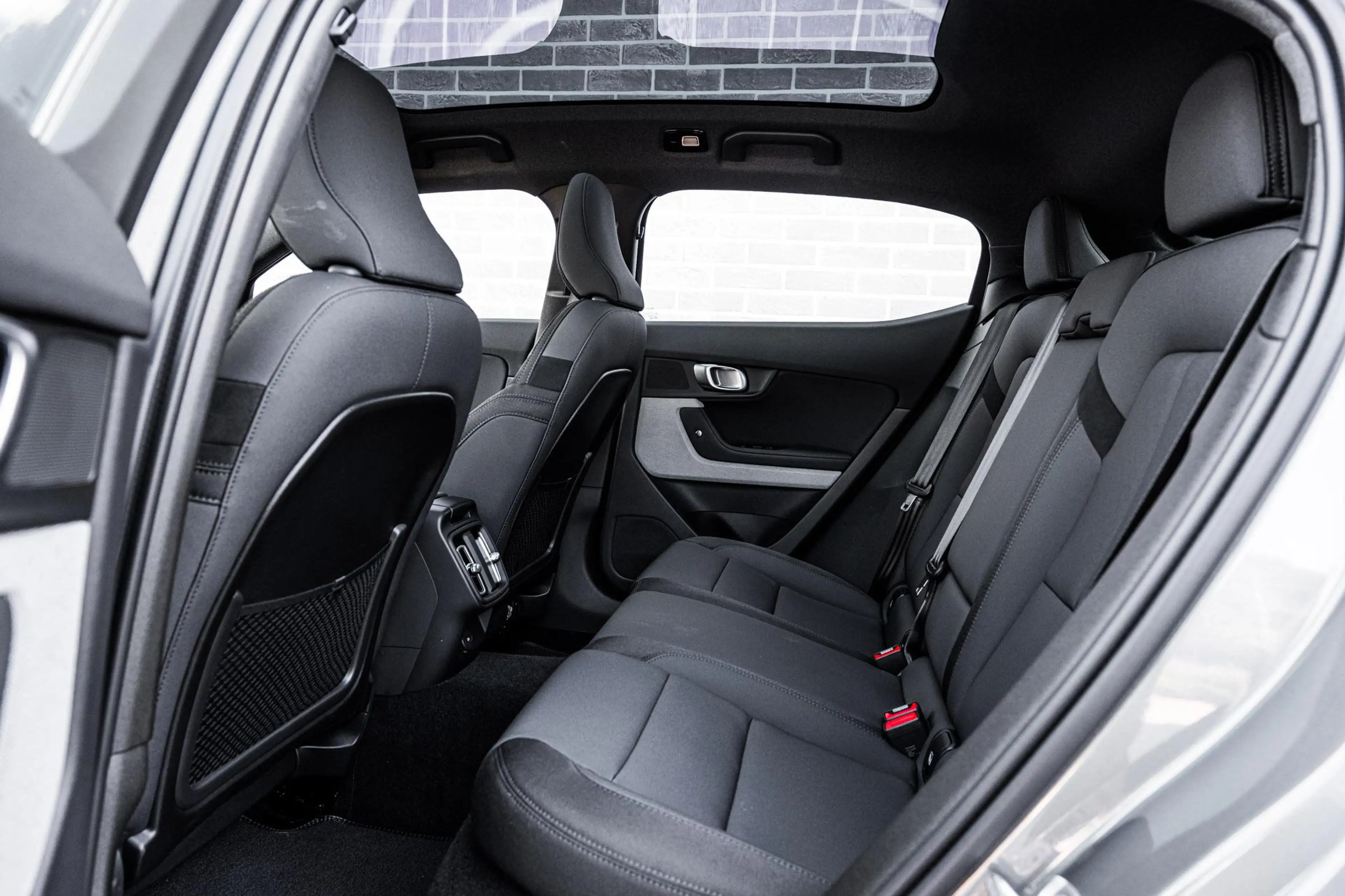 Polestar 2 Long Range Single Motor Plus 82 kWh — photo 8