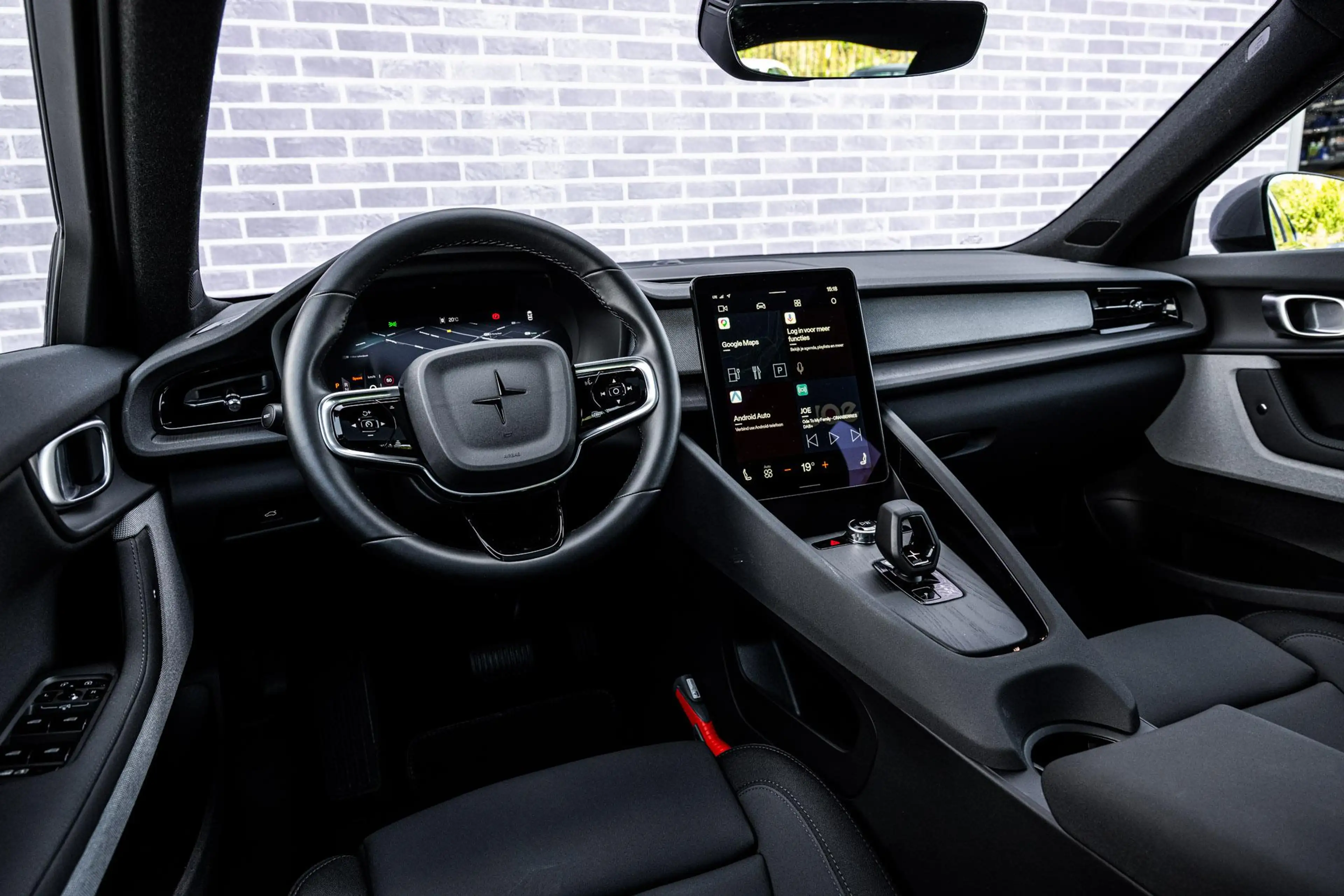 Polestar 2 Long Range Single Motor Plus 82 kWh — photo 11