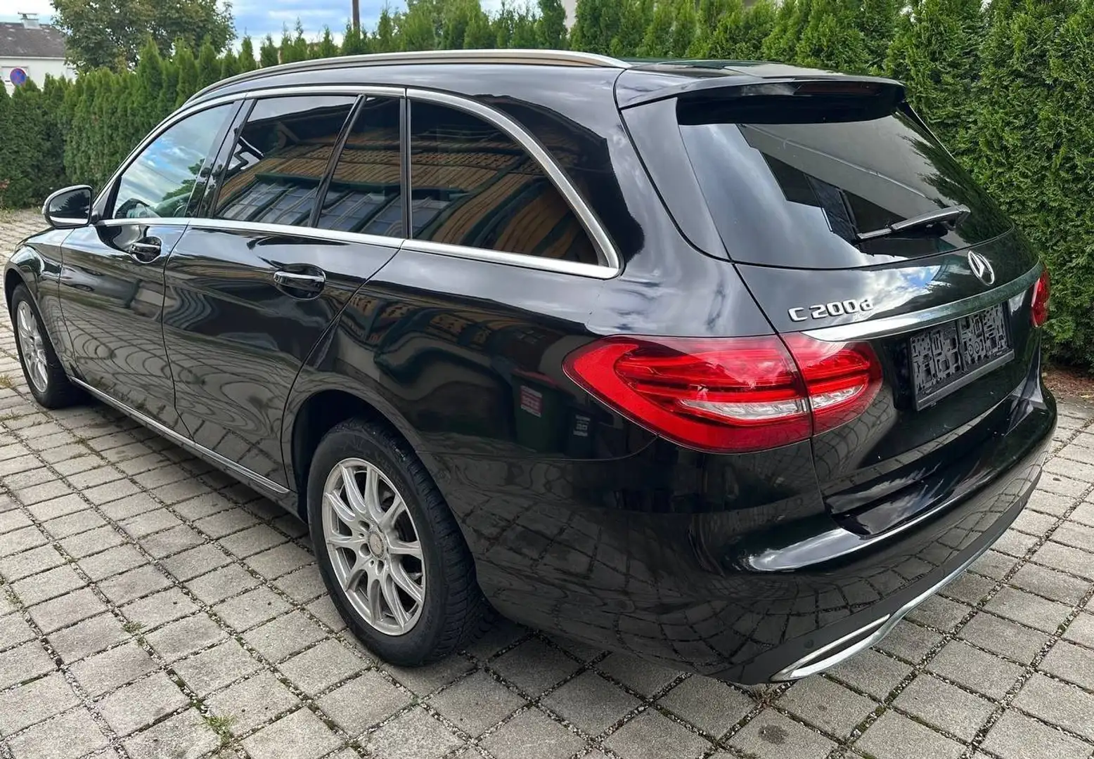 Mercedes-Benz C 200 Schwarz - 2