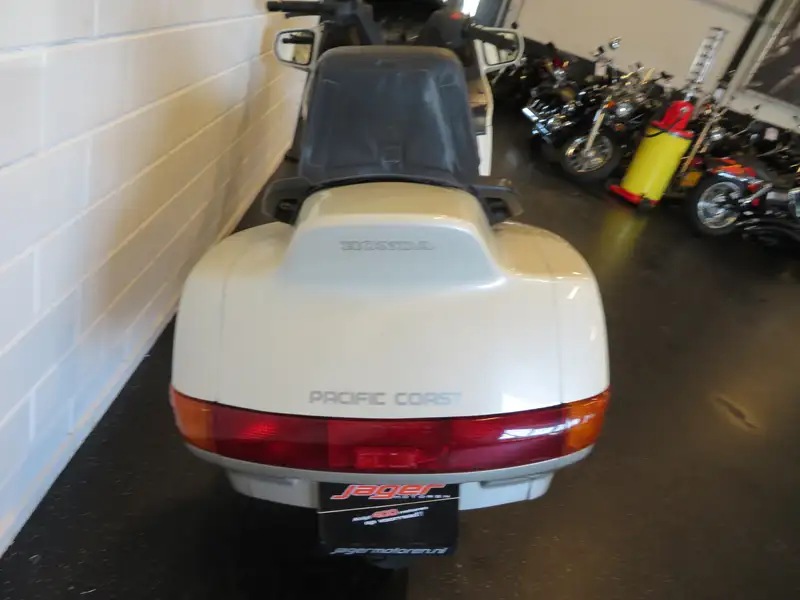Honda Pacific Coast - foto 4