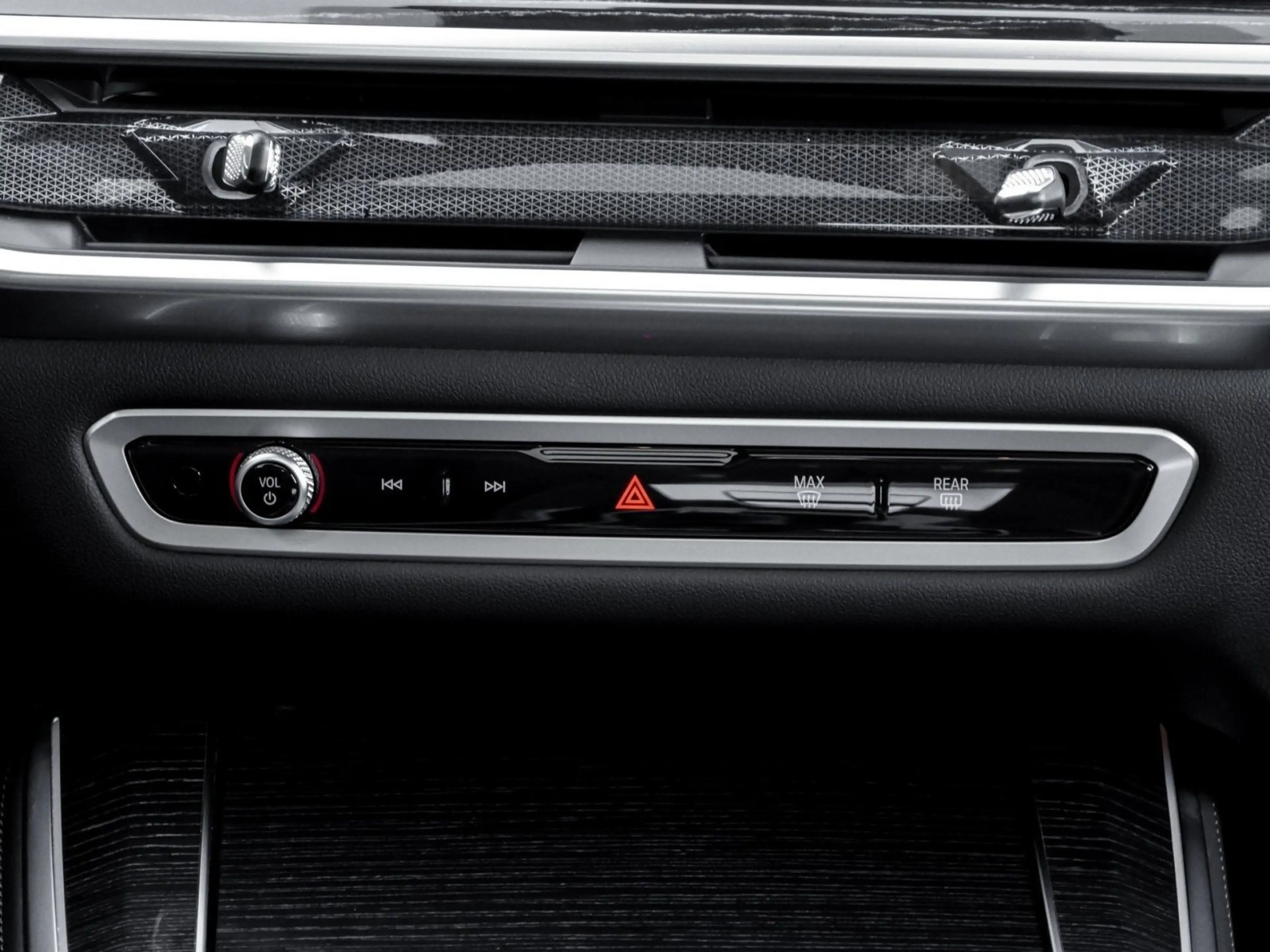BMW X5 xDrive40d M Sport HUD PANO ACC AHK 360°KAM — photo 12