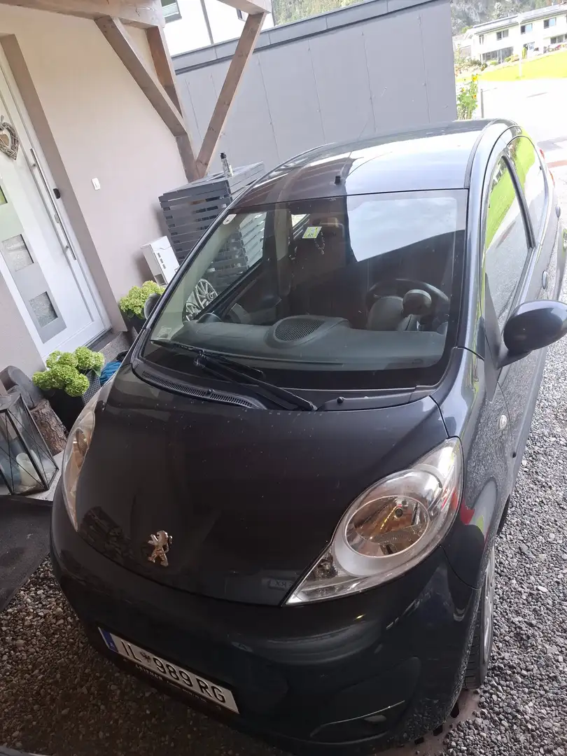 Peugeot 107 107 Lion Edition 1,0 Lion Edition Grau - 2