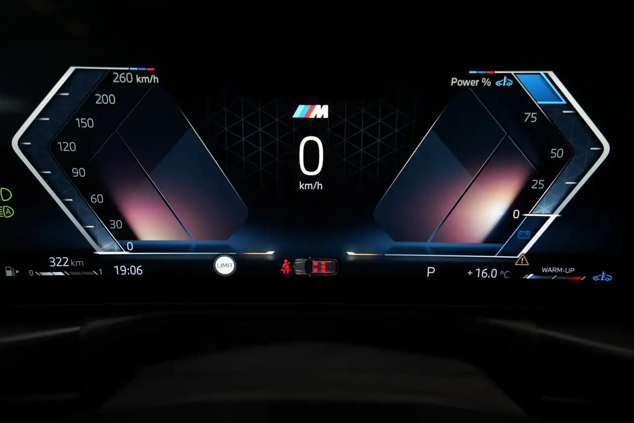 BMW 320 d xDrive M Sport|HUD|PANO|360°|el.Sitze|AHK 7
