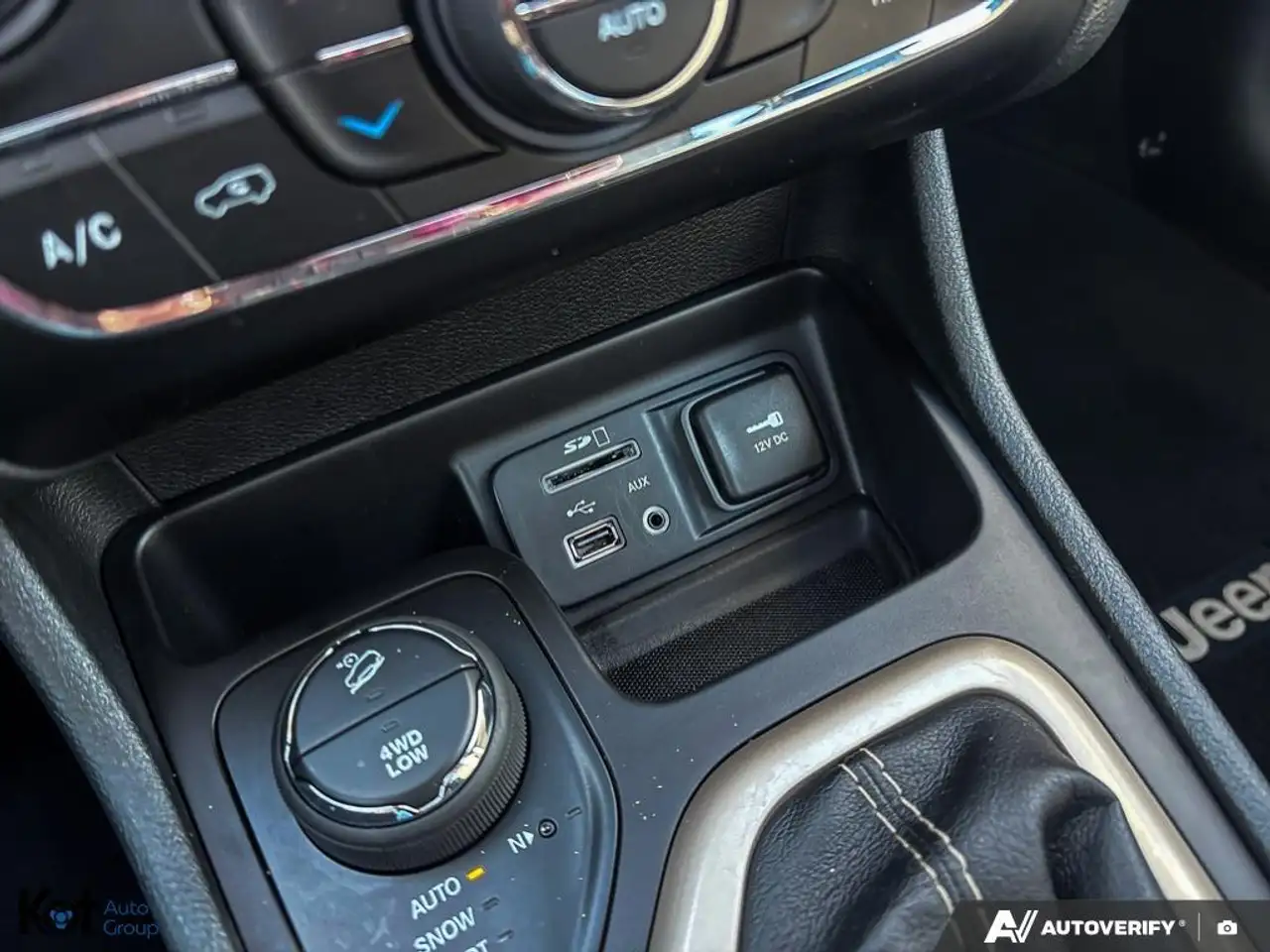 Jeep Cherokee снимка Jeep Cherokee