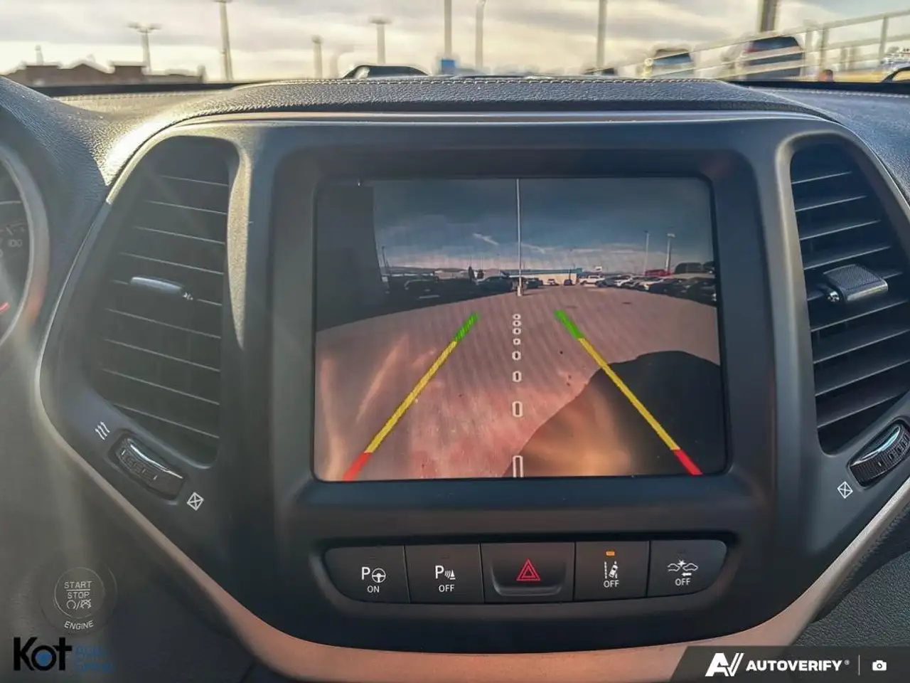 Jeep Cherokee снимка Jeep Cherokee