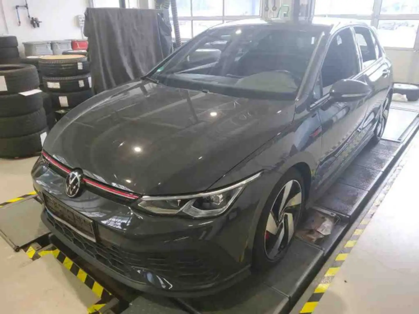 Volkswagen Golf GTI CLUBSPORT NAVI LED+ SITZH LM18 Grau - 2