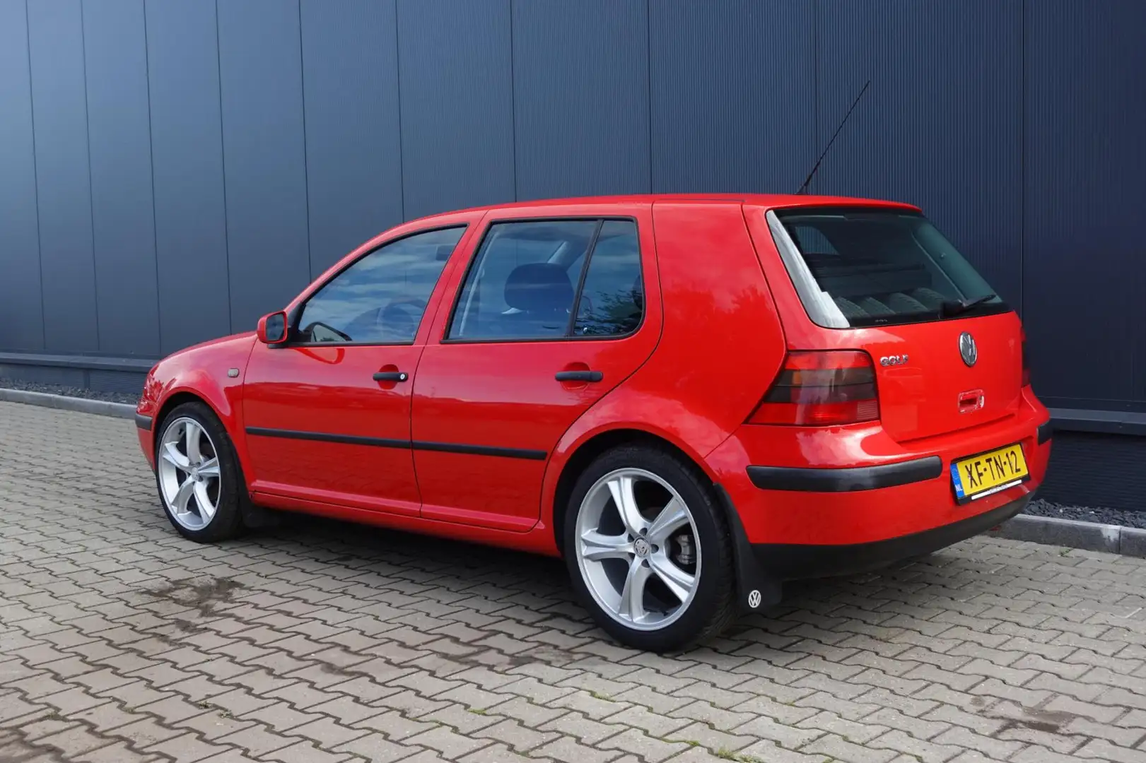 Volkswagen Golf 1.4-16V Rojo - 2
