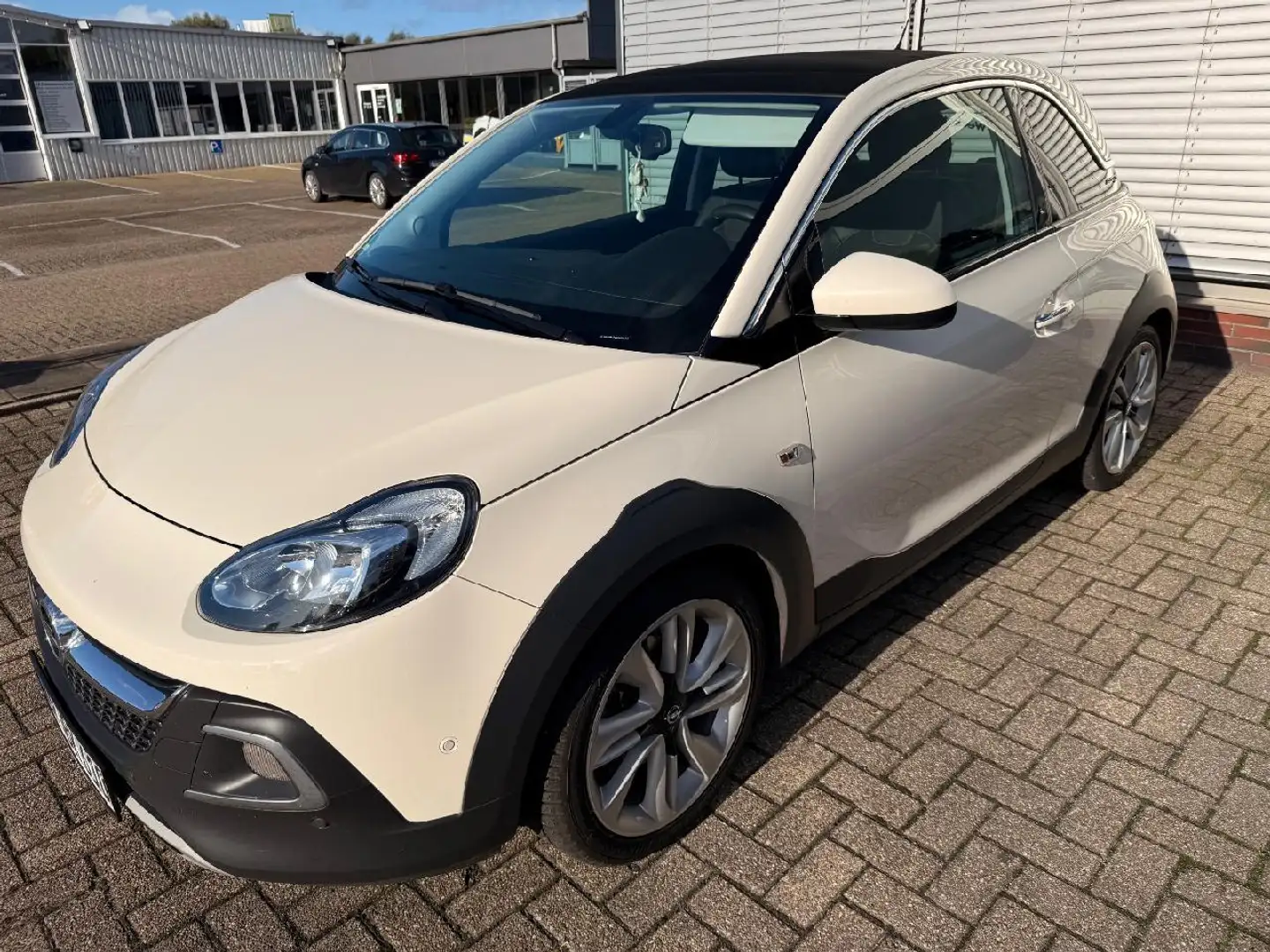 Opel Adam Rocks ecoFlex Weiß - 1