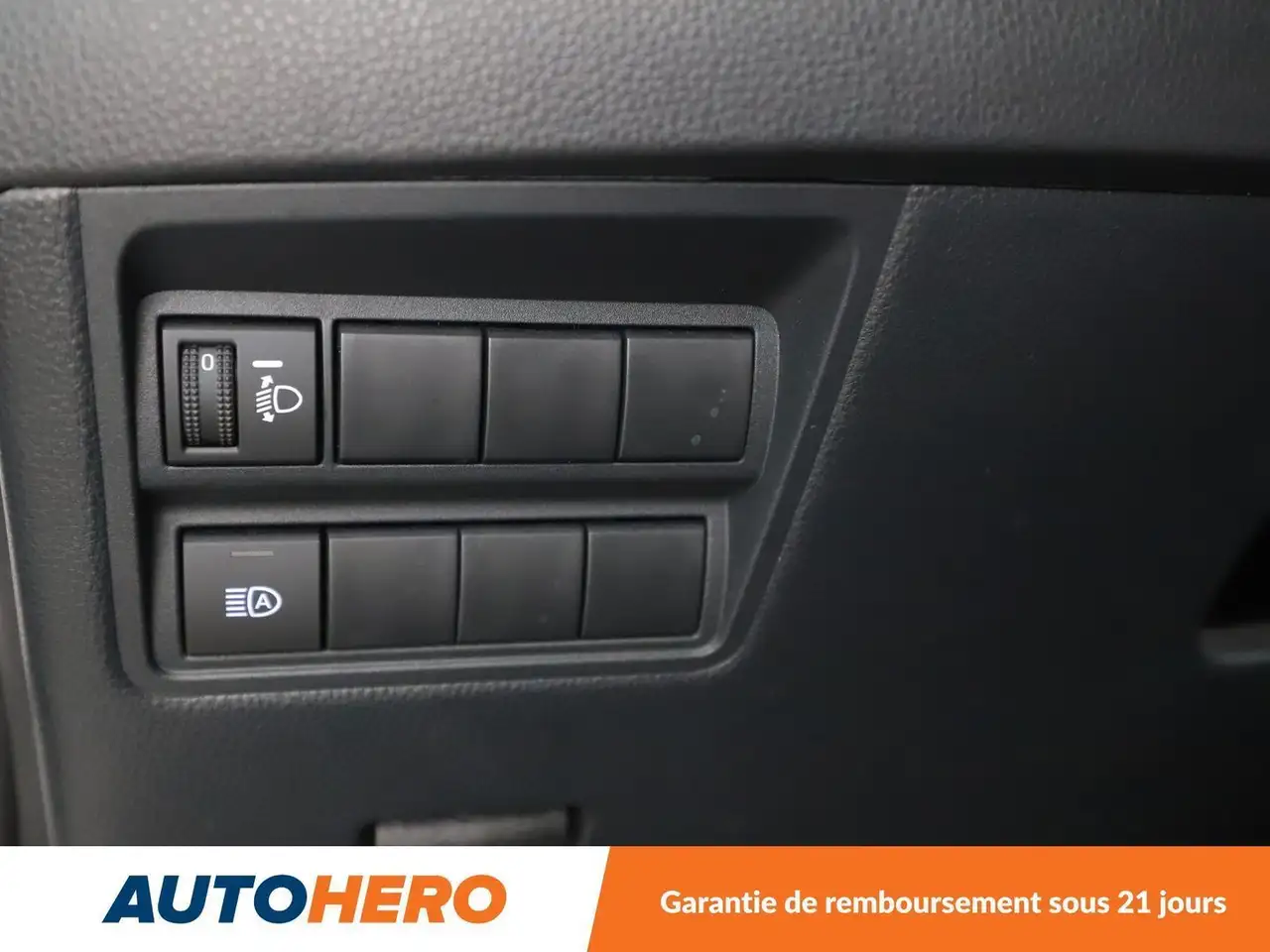 Toyota Yaris Yaris — photo 29