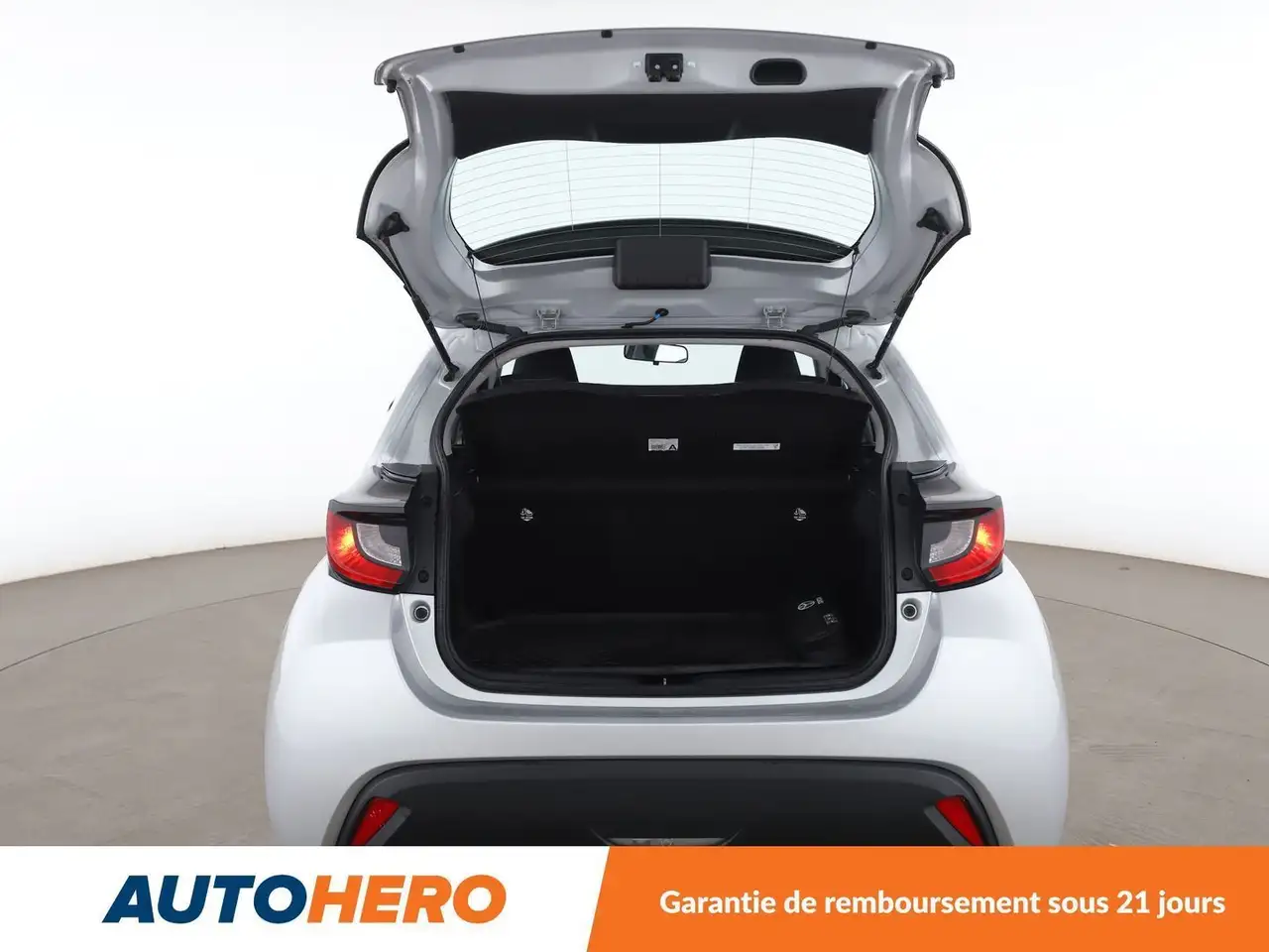 Toyota Yaris Yaris — photo 16