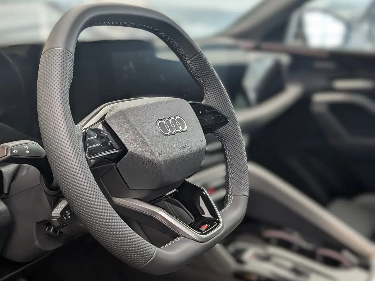 Audi SQ5 снимка Audi SQ5