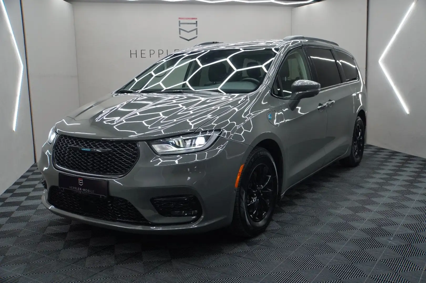 Chrysler Pacifica Hybrid Touring 3.6L, ACC,360° Gris - 1