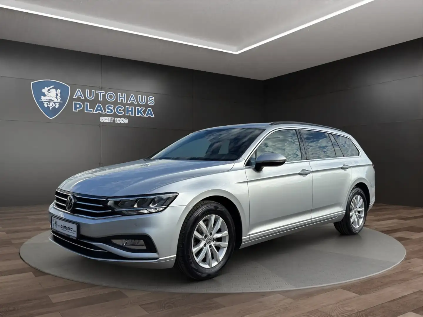 Volkswagen Passat Variant 2.0 TDI DSG Business AHK+NAVI+PDC Klima Navi Silber - 1