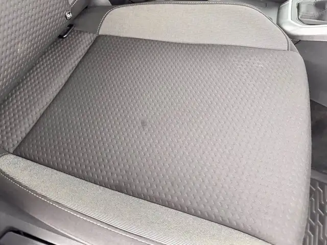 Volkswagen Polo view 9